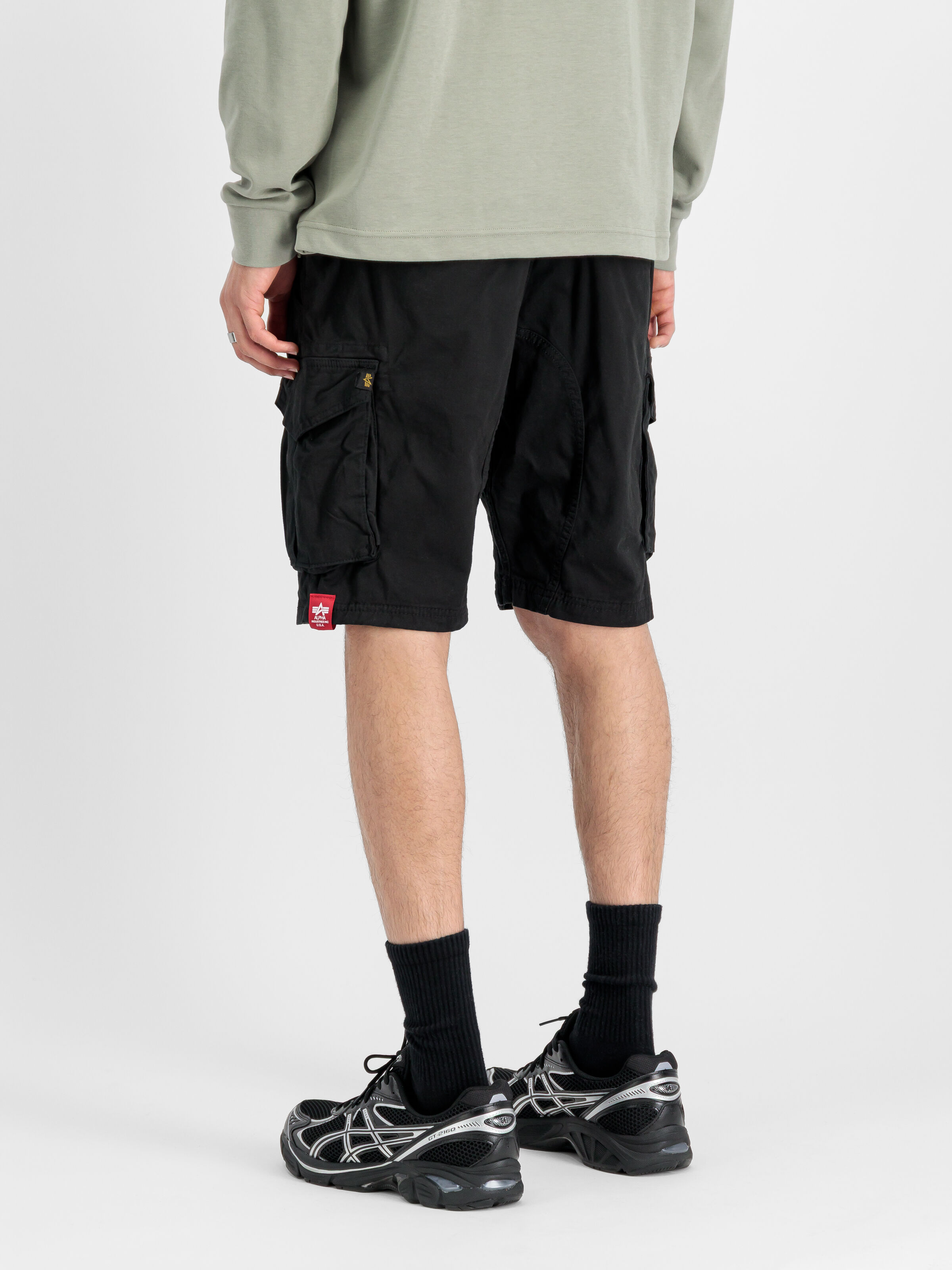 Cotton Twill Jogger Short black 106251_03_2_model_00003_157036