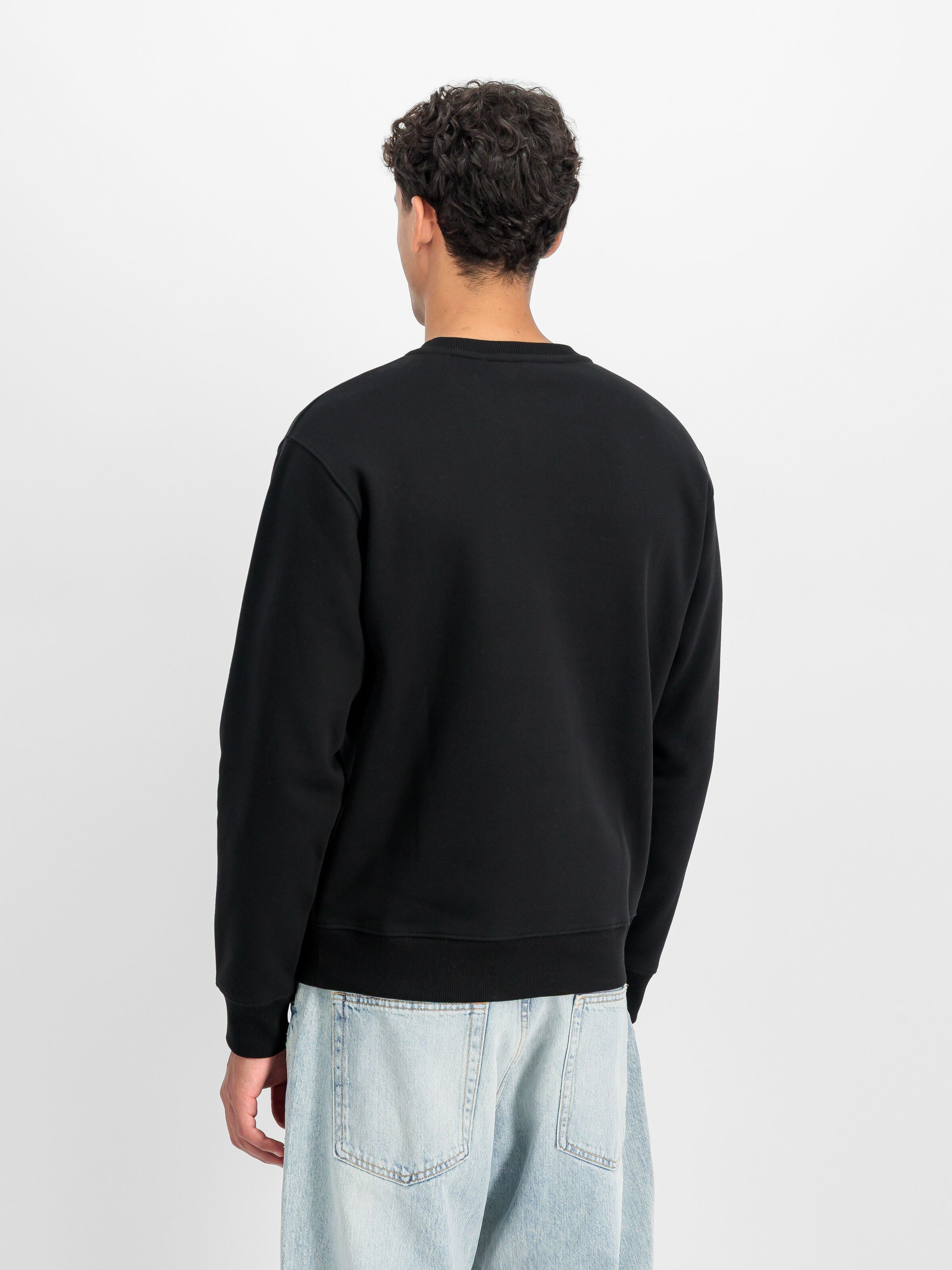 Foam Mid Logo Sweatshirt black 266305_03_2_model_00003_196034