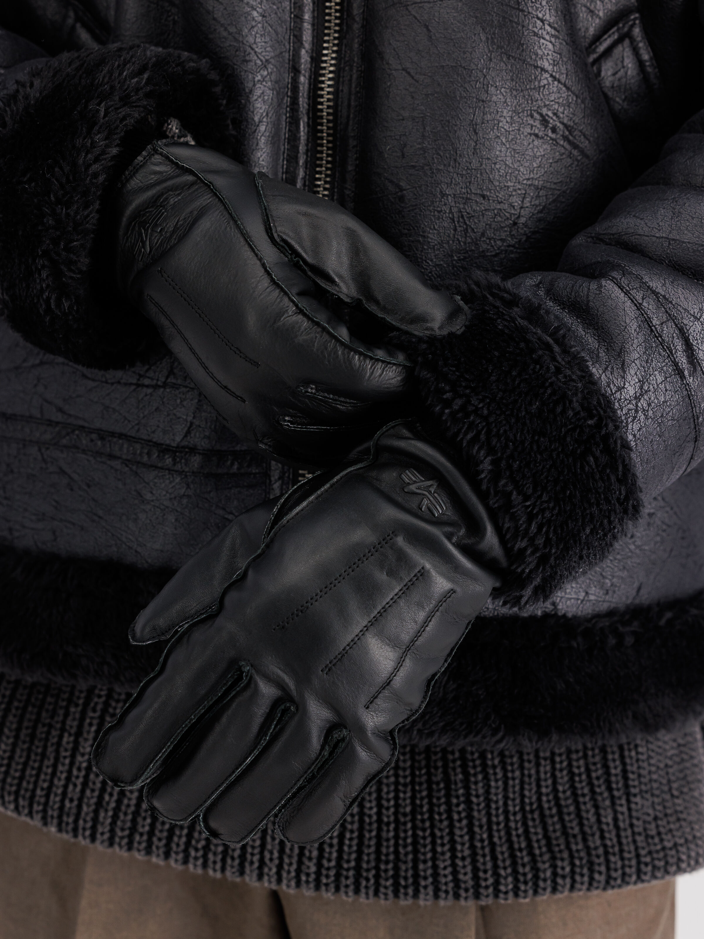 B-3 Gloves black 188917_03_2_model_00001_125464