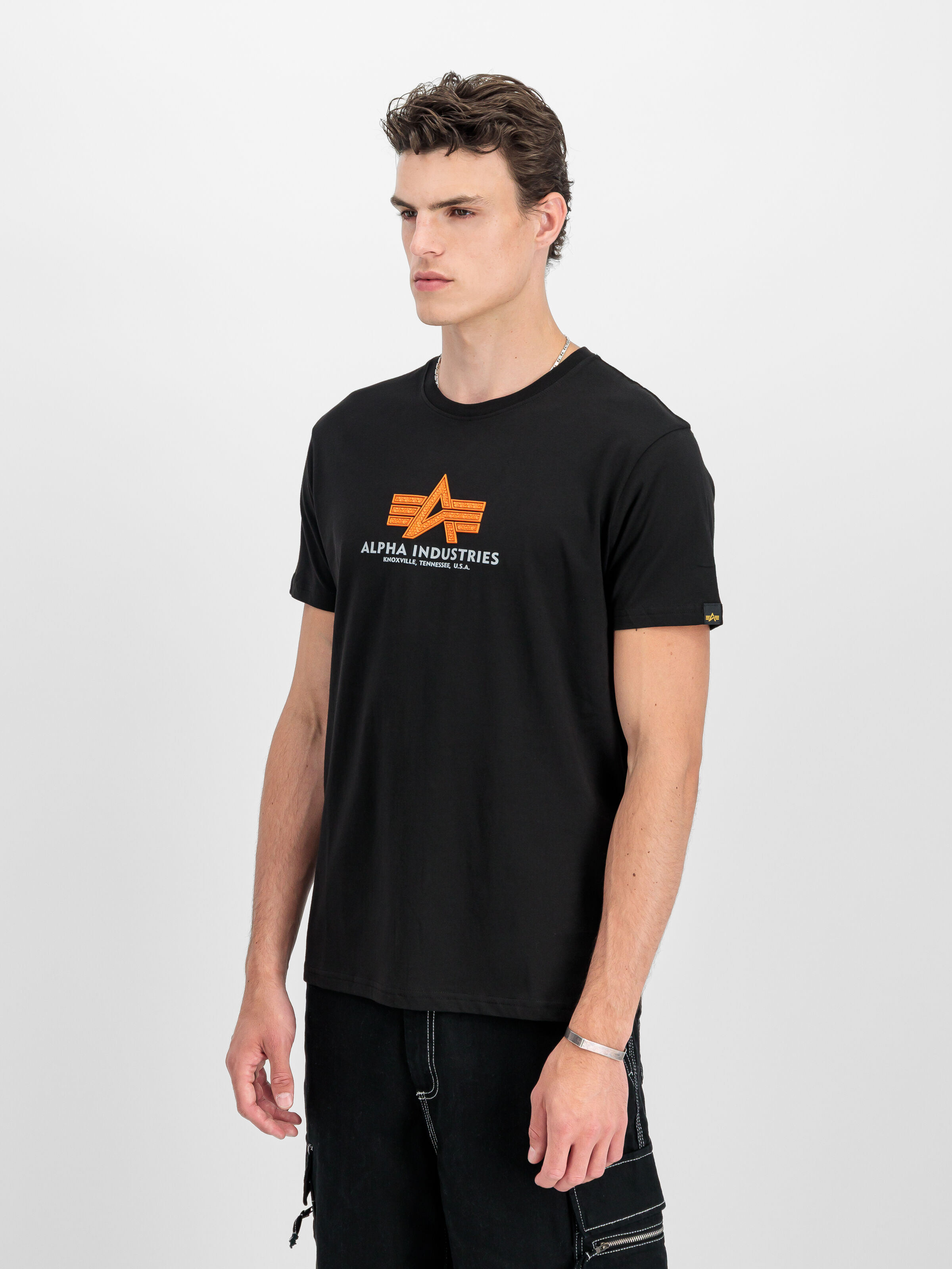 Basic Big Logo Rubber T-Shirt black 100501RB_03_2_model_00002_189054
