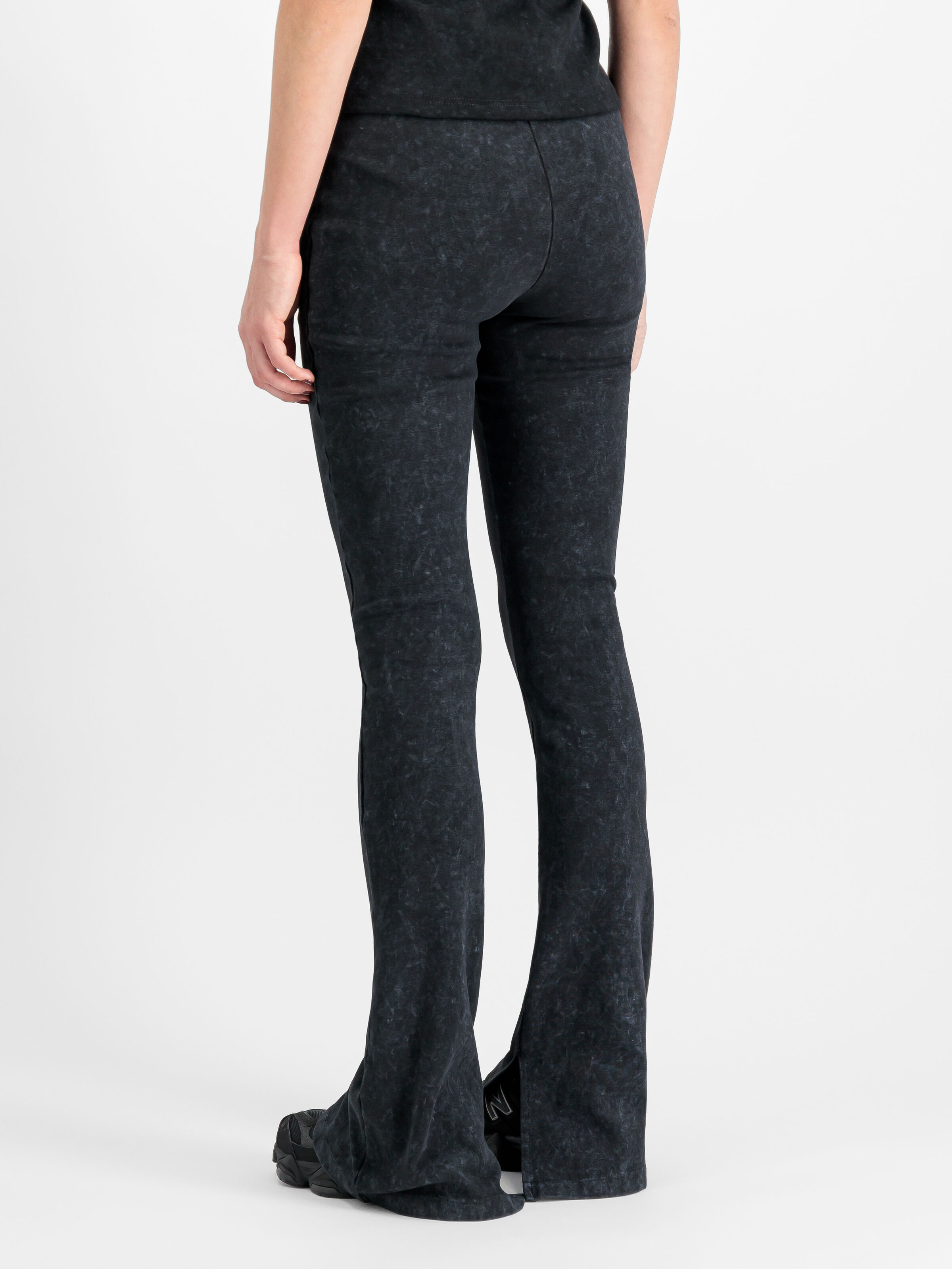 World Flared Pant Women black 266020_03_2_model_00003_212700