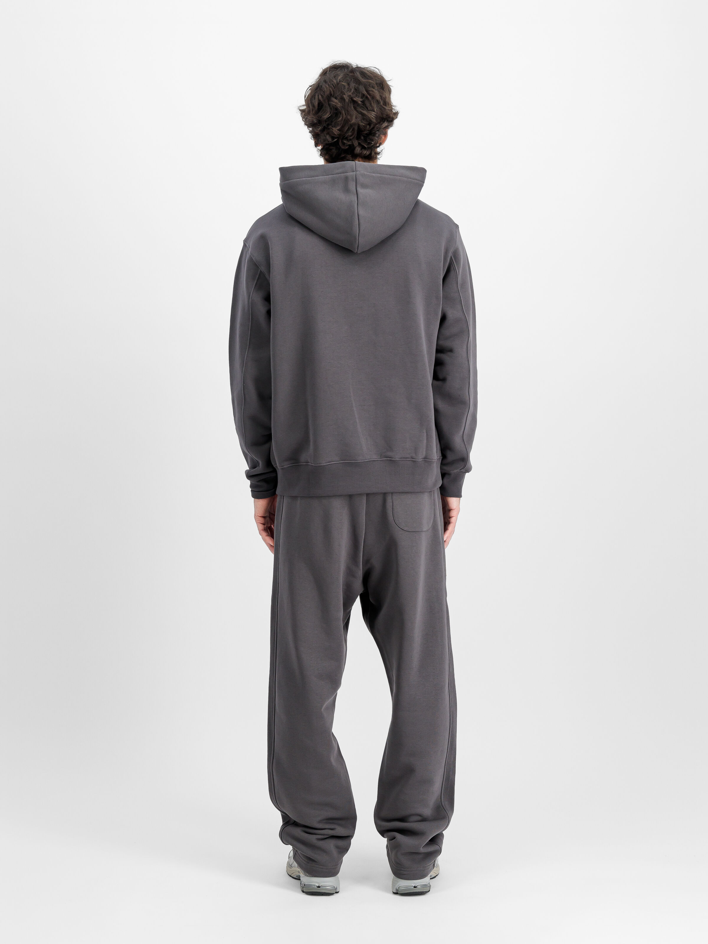 Studio Edition Jogger vintage grey 156368_684_2_model_00002_139587