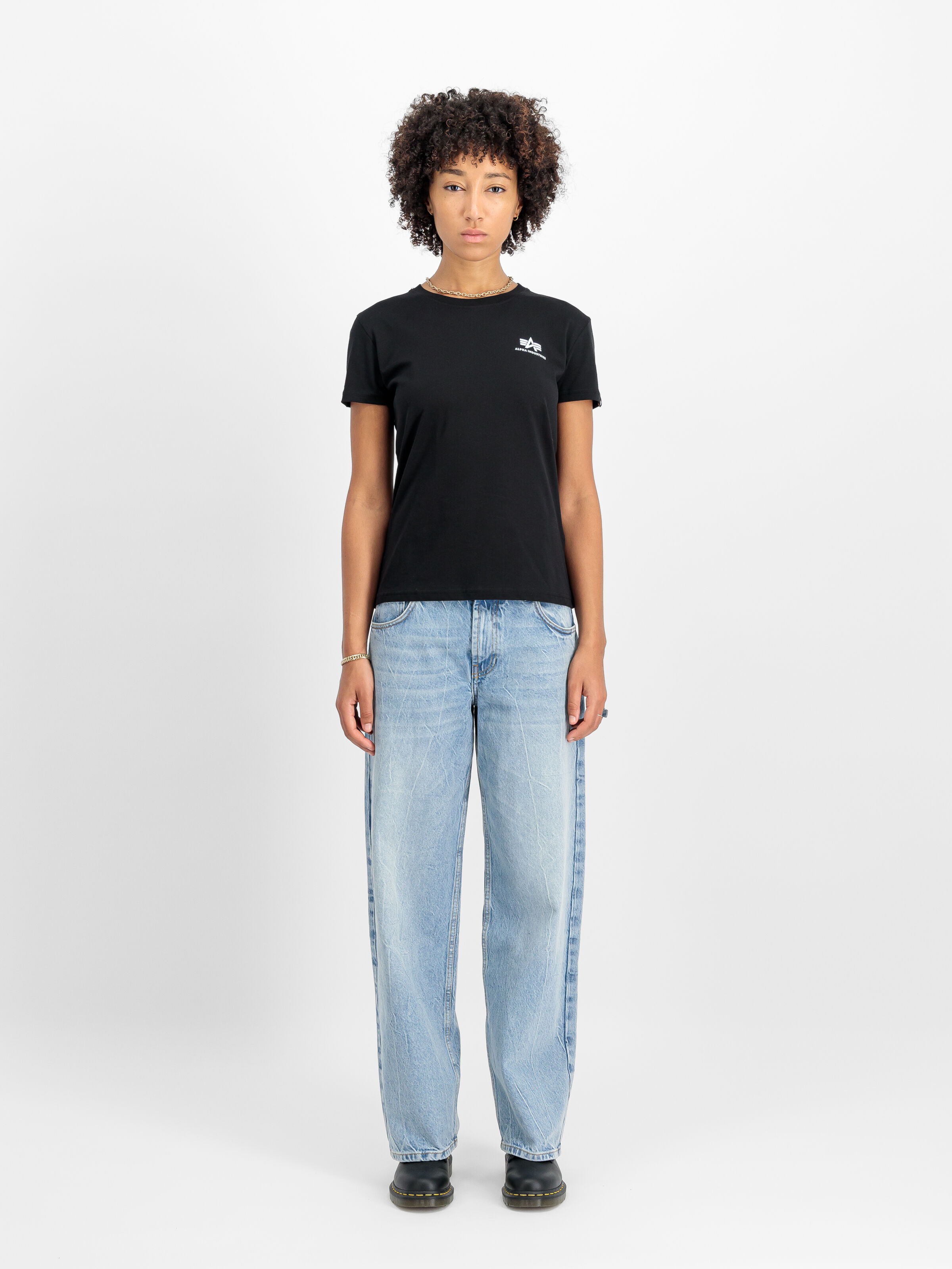Basic Small Logo T-Shirt Women black 196054_03_2_model_00001_110741