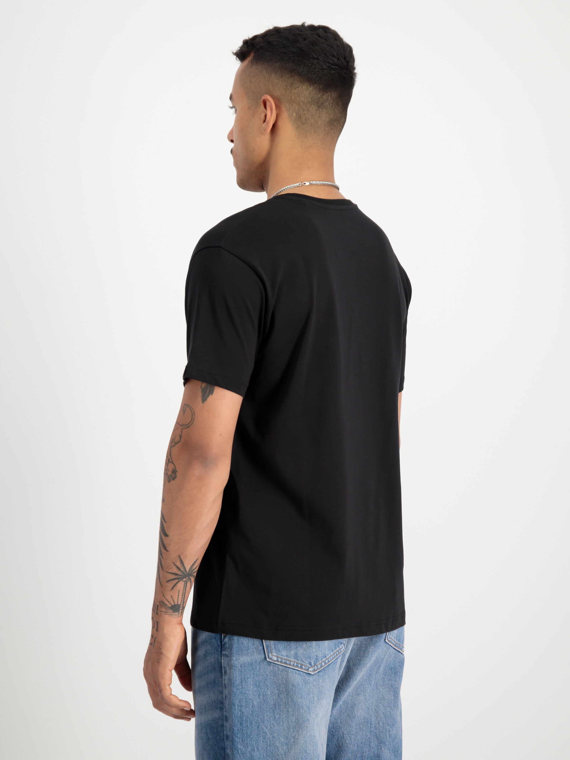 Basic Mid Logo TPU T-Shirt black/chrome 148525_373_2_model_00004_97945