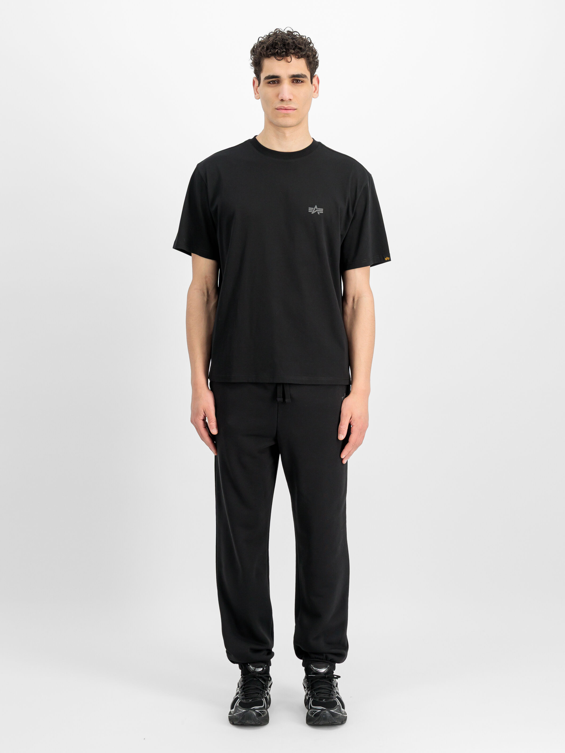 Dye To Match Mid Logo Jogger black 268364_03_2_model_00001_228393