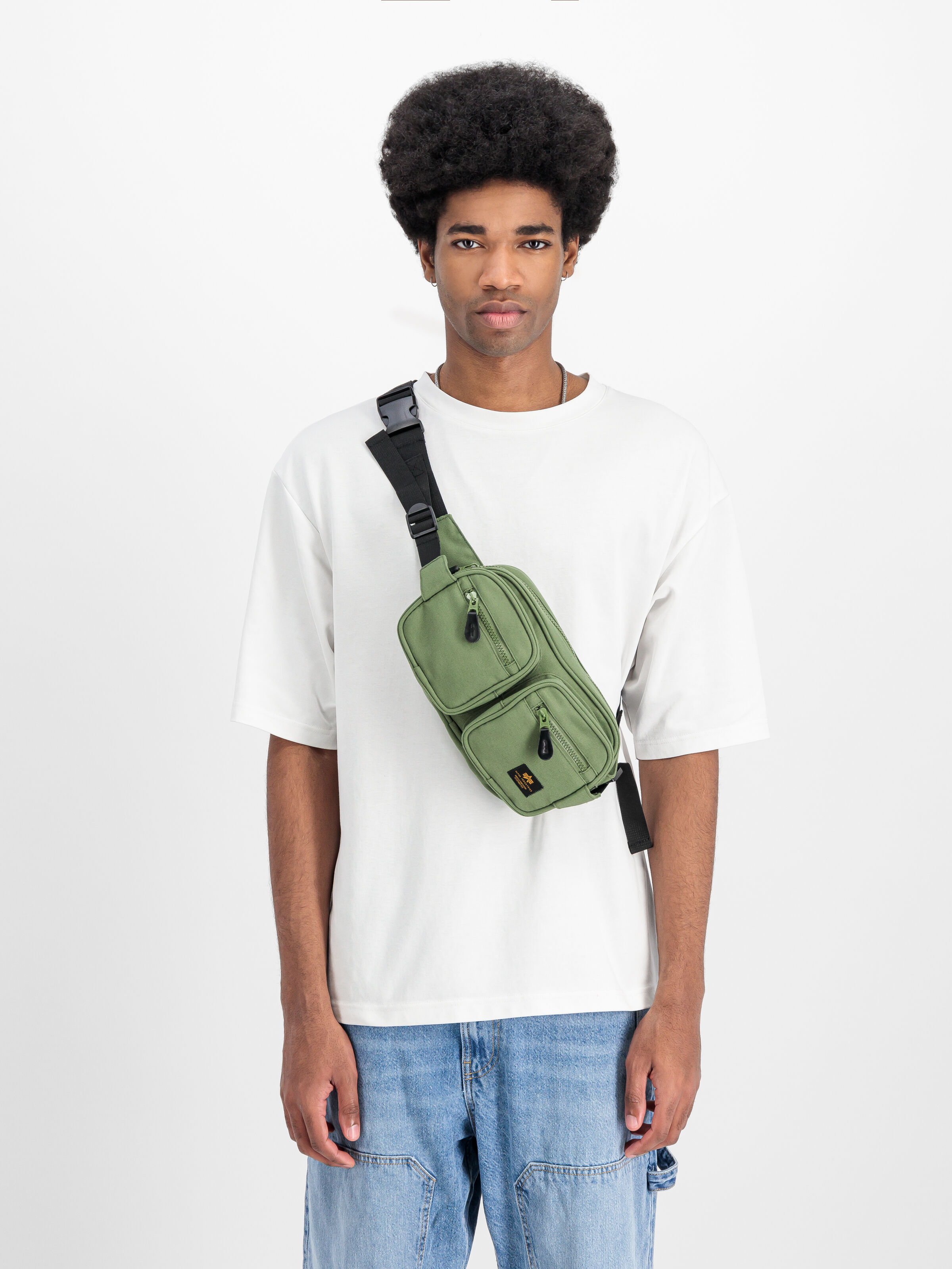Label Waist Bag sage-green 156943_01_2_model_00001_141260