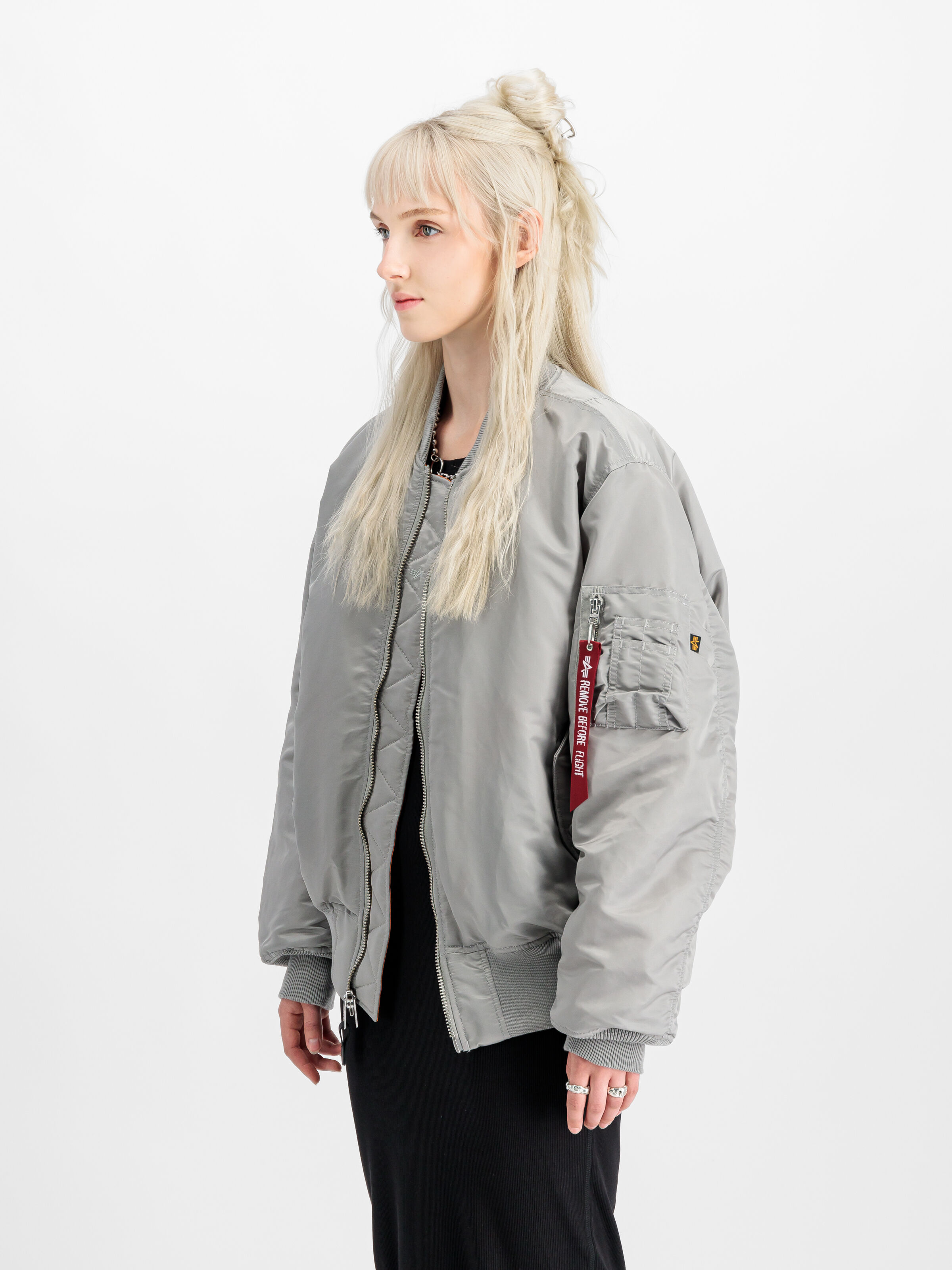 MA-1 Heritage Bomber Jacket silver 100101_31_2_model_00003_101914
