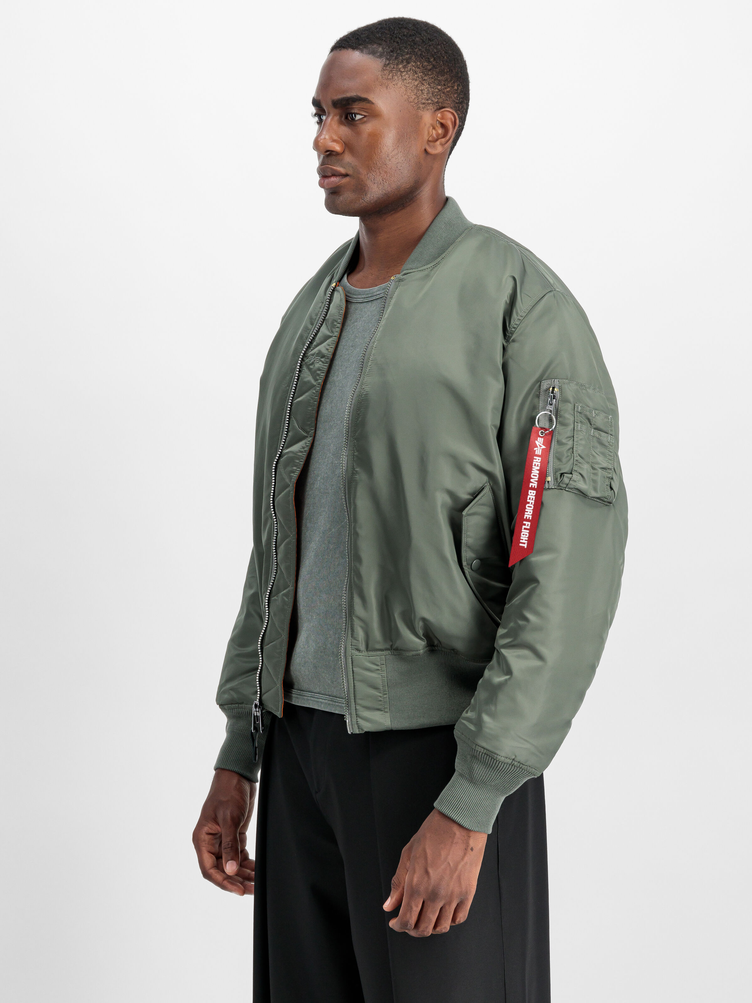MA-1 Heritage Bomber Jacket vintage green 100101_432_2_model_00003_247859