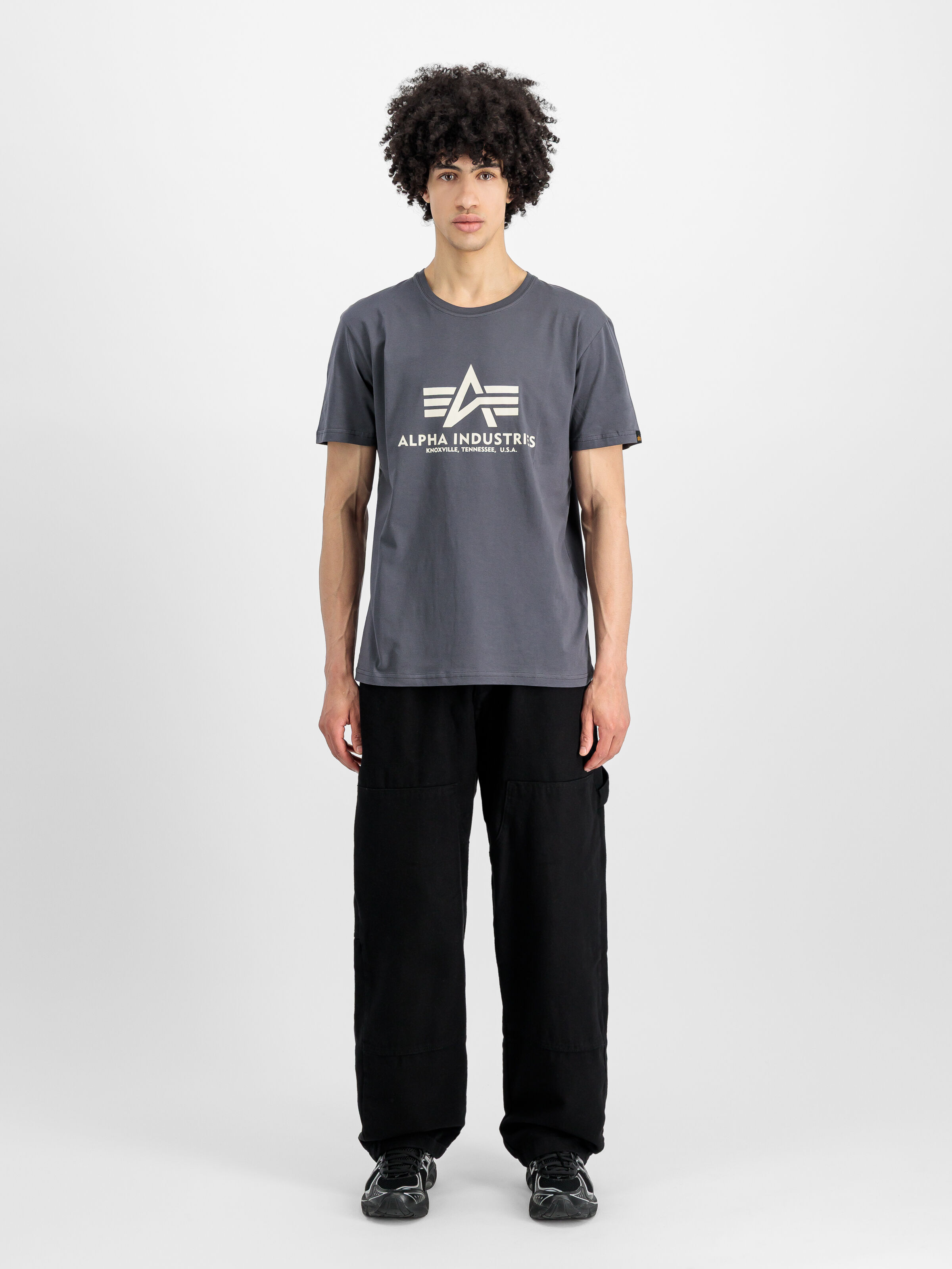 Basic Big Logo T-Shirt greyblack 100501_136_2_model_00001_155574