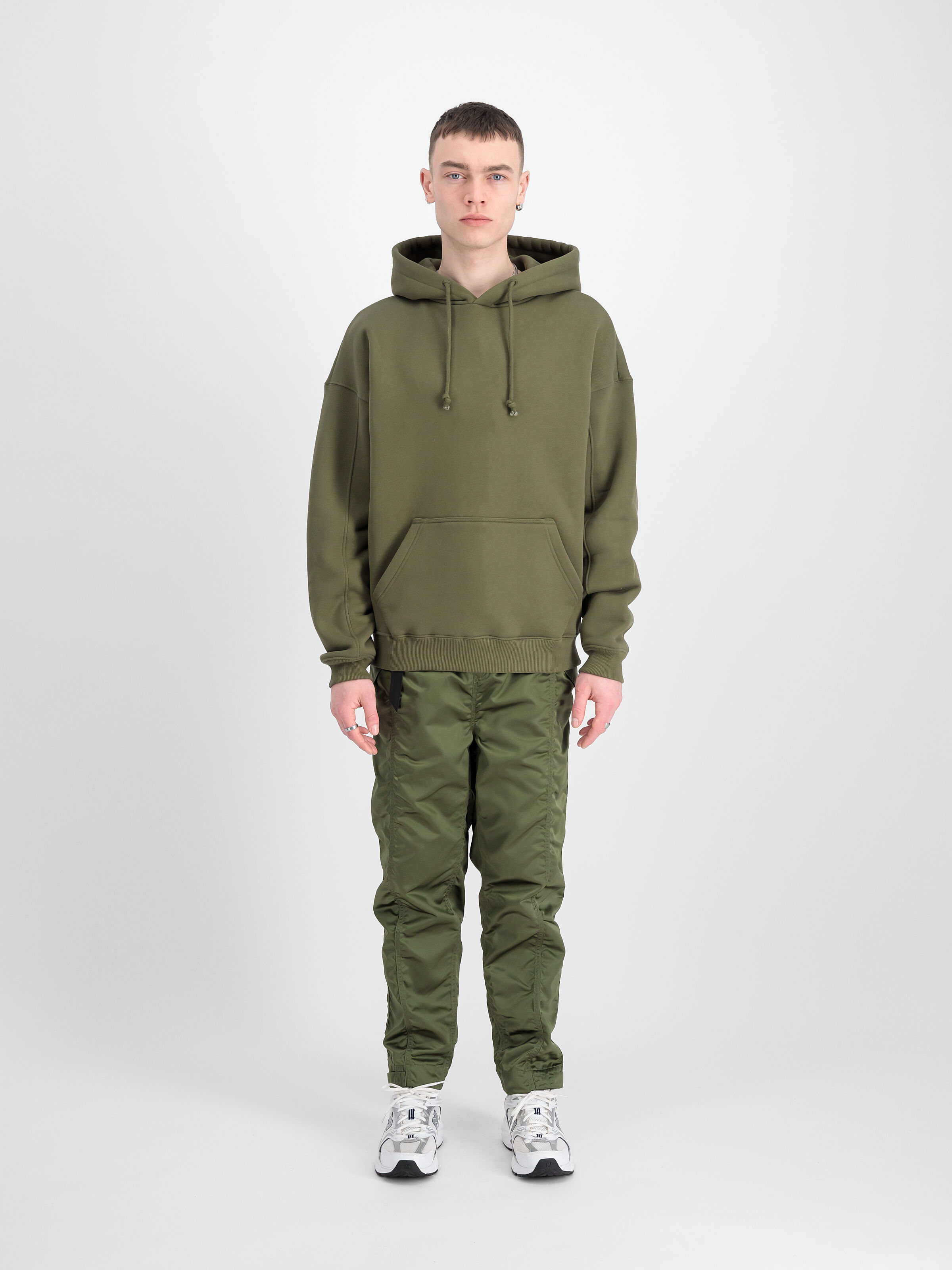 UV Hoodie sage-green 146333UV_01_2_model_00001_99305