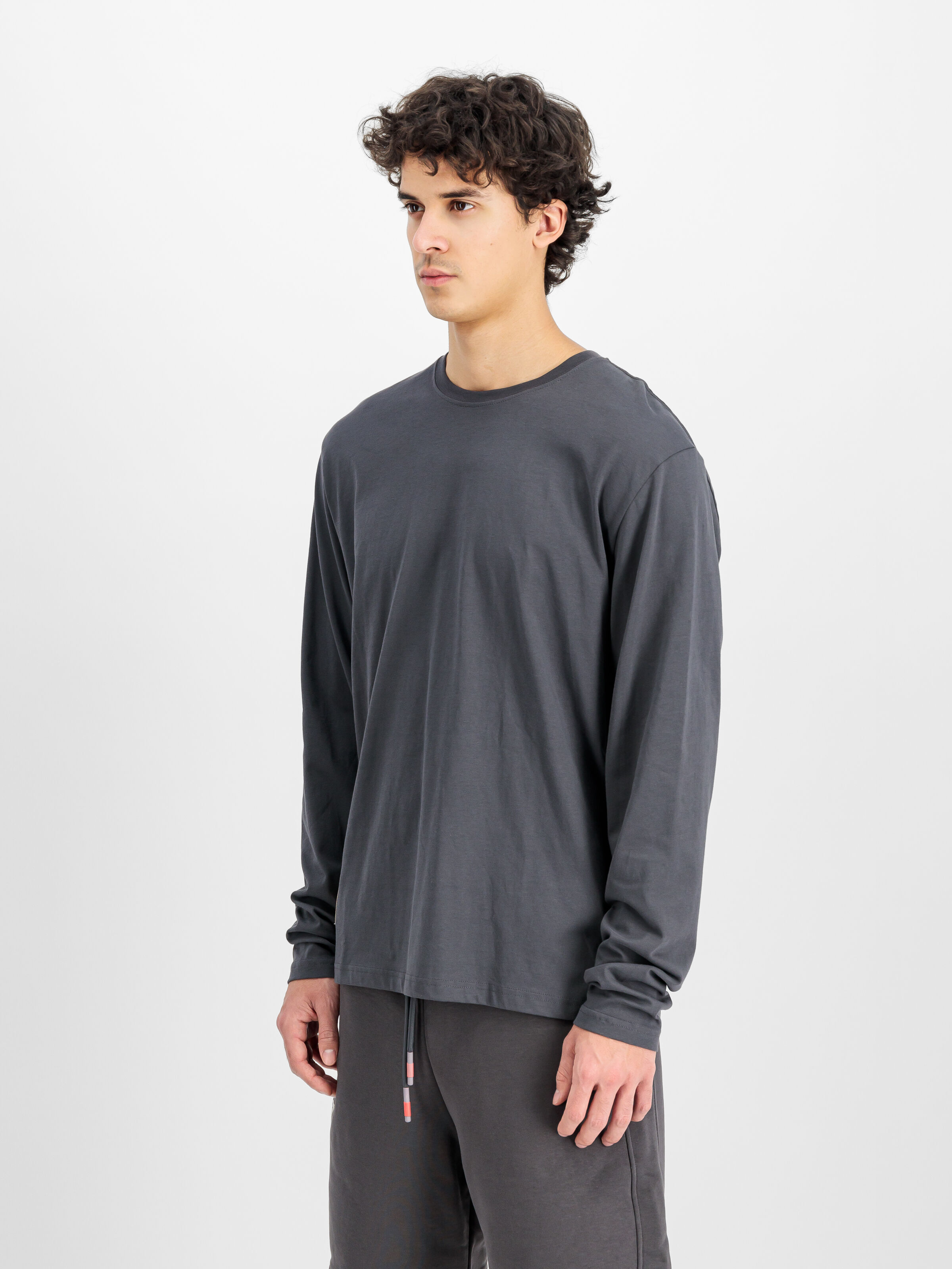 Studio Edition Longsleeve vintage grey 156581_684_2_model_00003_138658