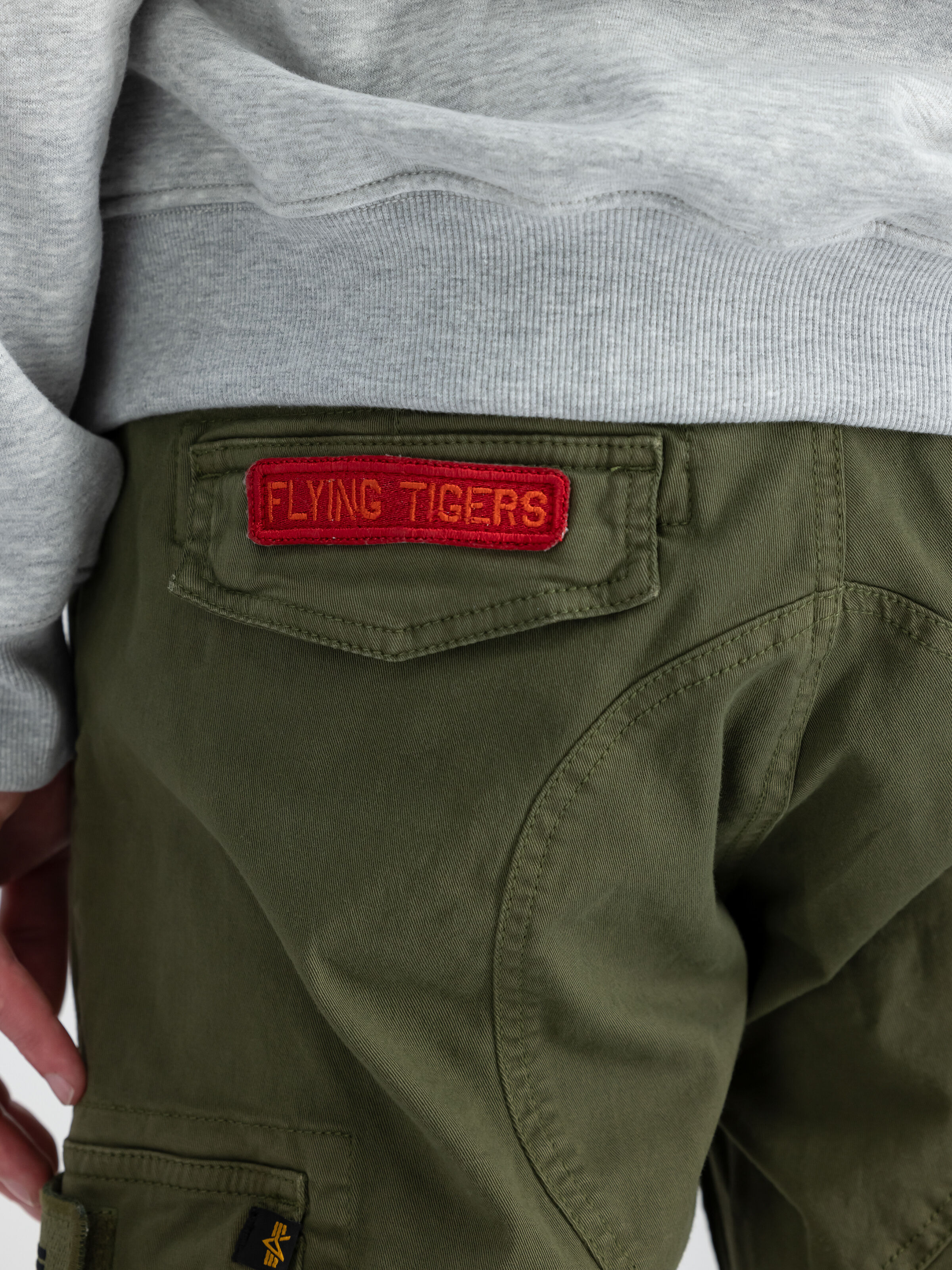 Petrol Patch Pant dark olive 178207_142_3_detail_00001_97638