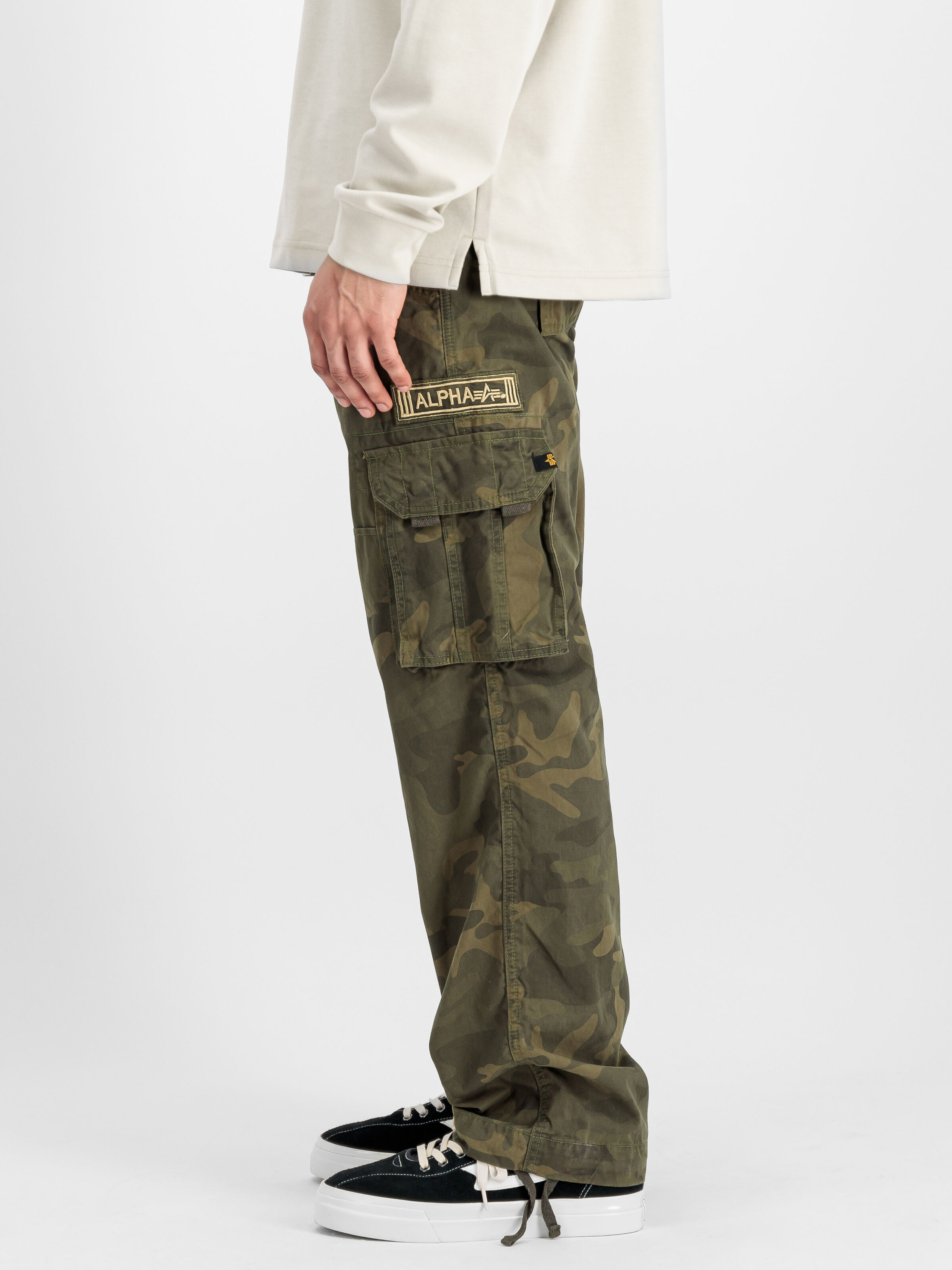 Jet Camo Pant olive camo 101212C_239_2_model_00004_217339