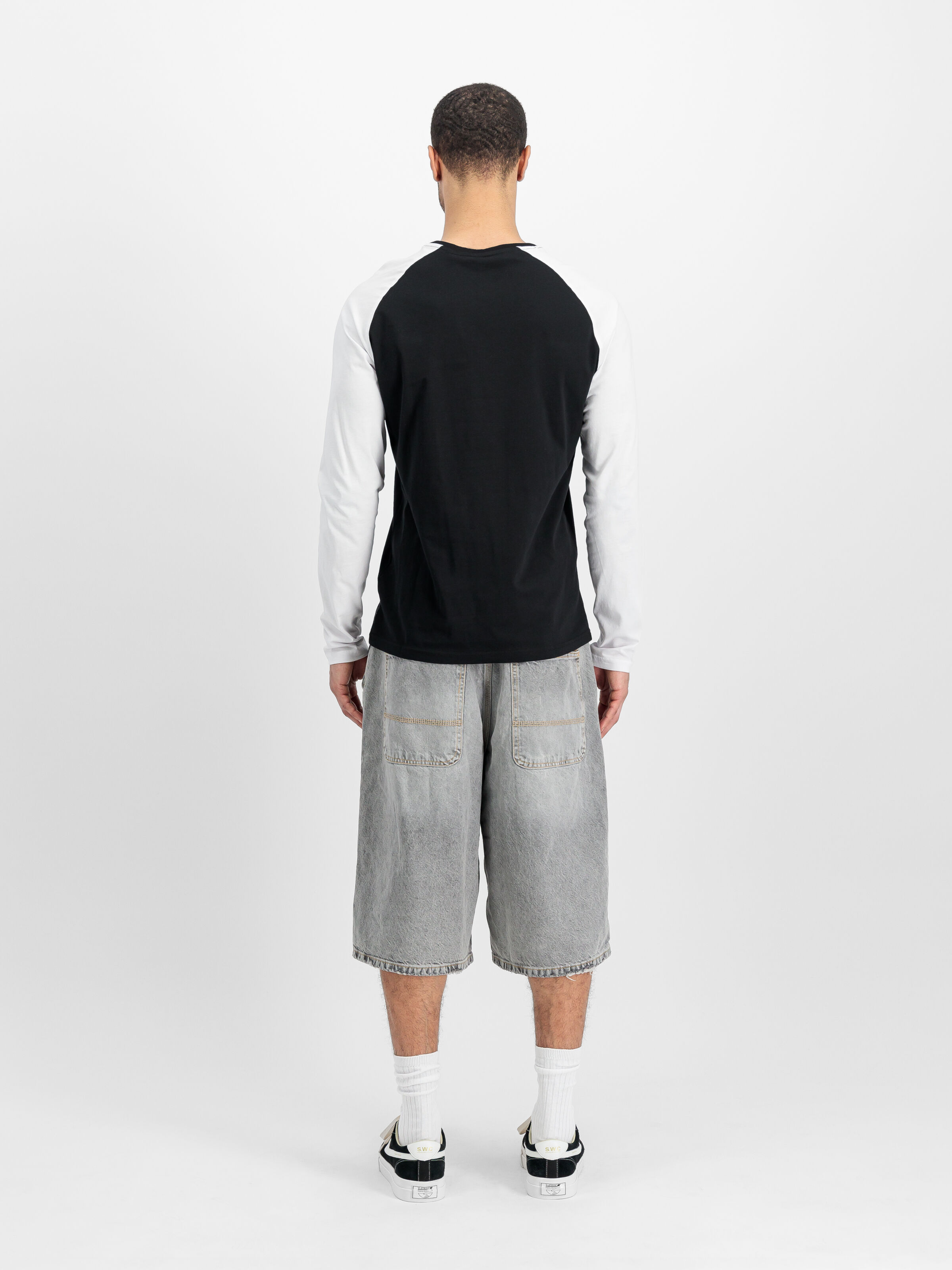 Basic Longsleeve black/white 176531_95_2_model_00002_125733