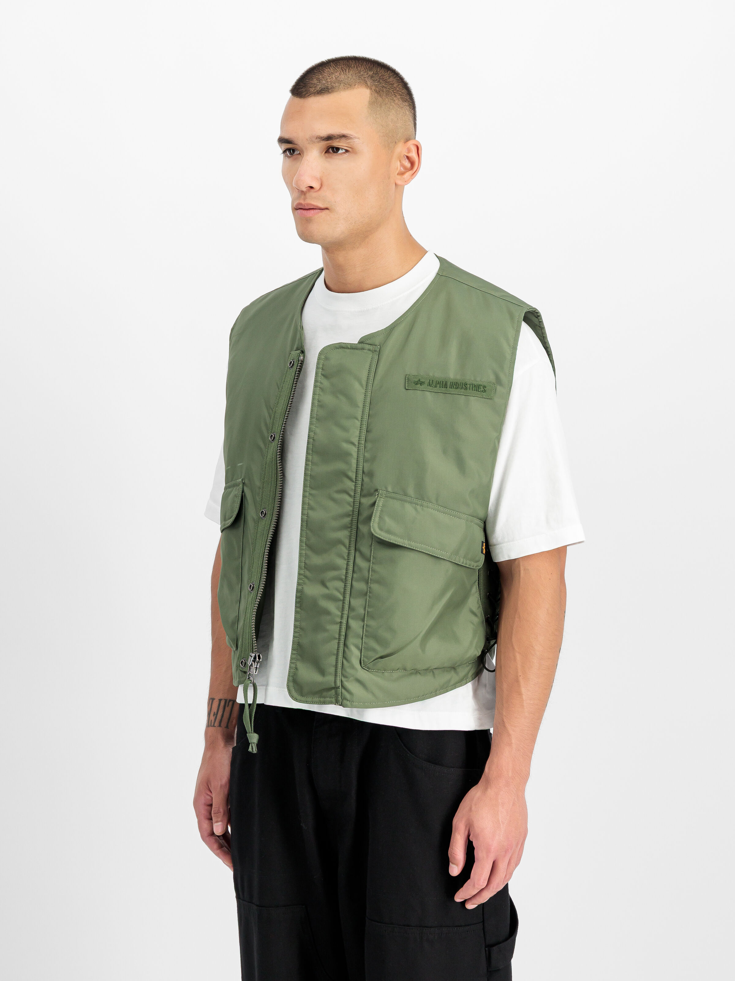 M-1952A Heritage Vest sage-green 266100_01_2_model_00002_213742