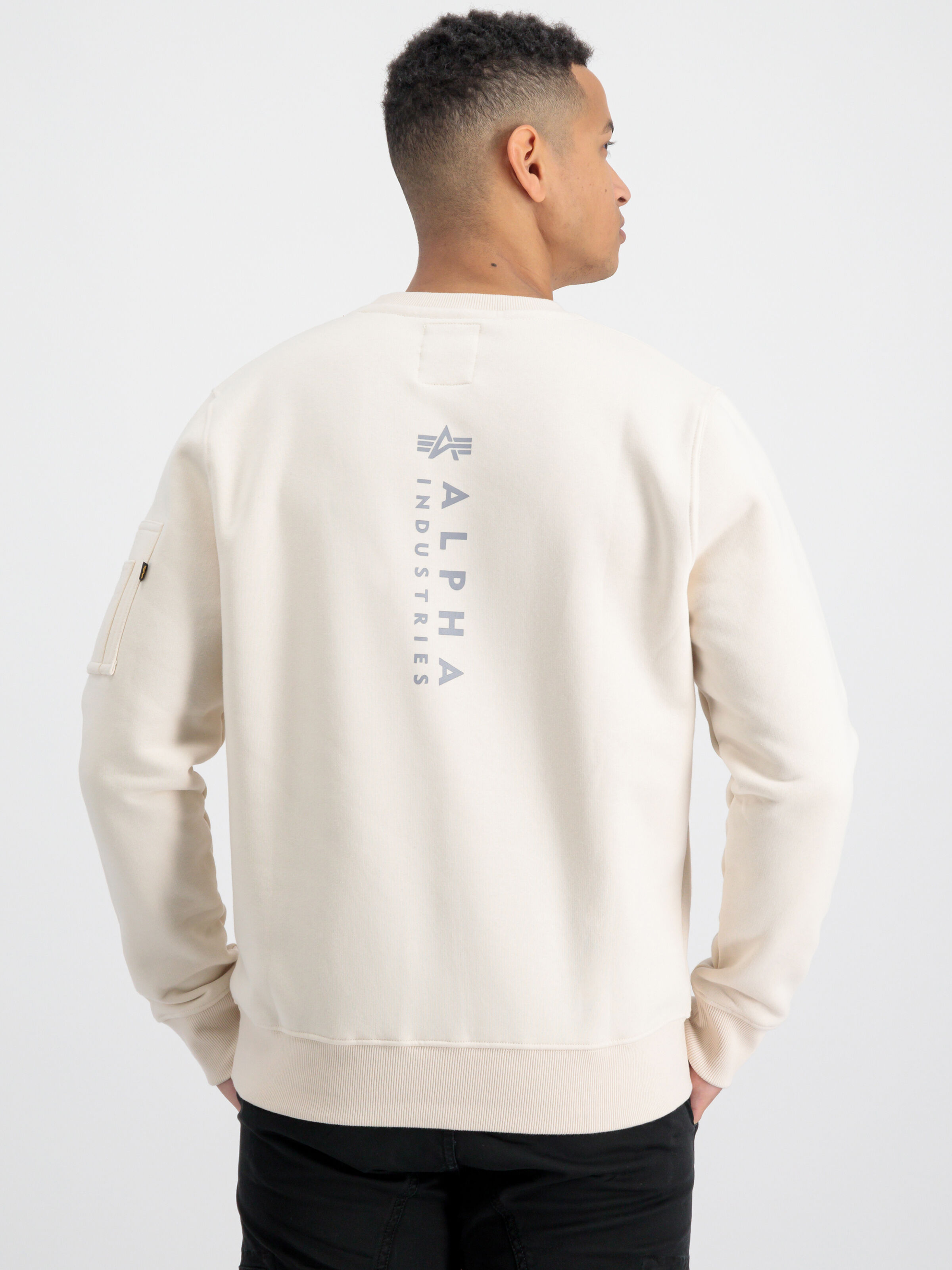 Embroidery Sweatshirt Unisex jet stream white 118371_578_alpha_industries_unisex_emb_sweater_002_133659