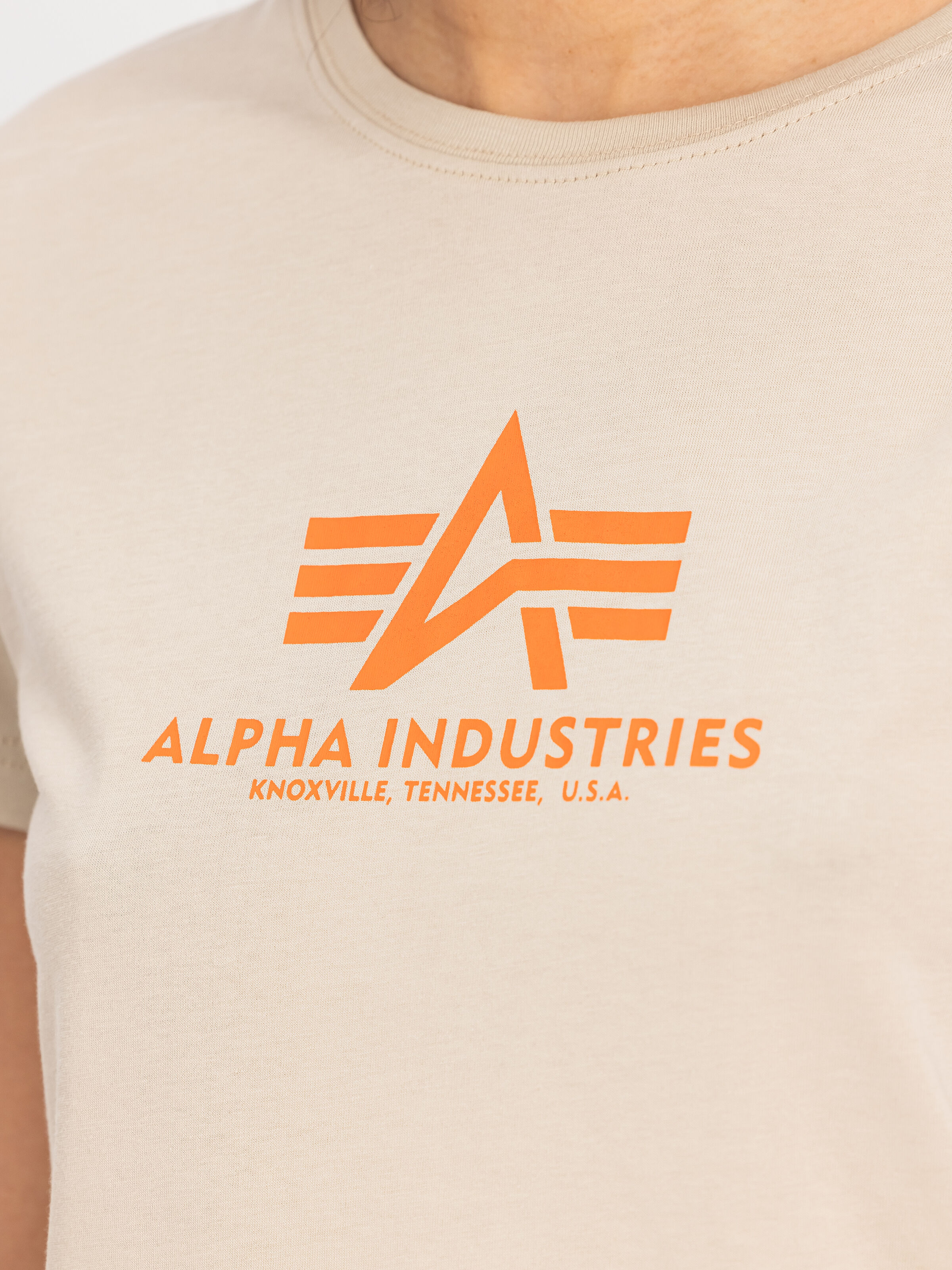 New Basic Big Logo T-Shirt Women organic beige 196051_627_3_detail_00001_167012