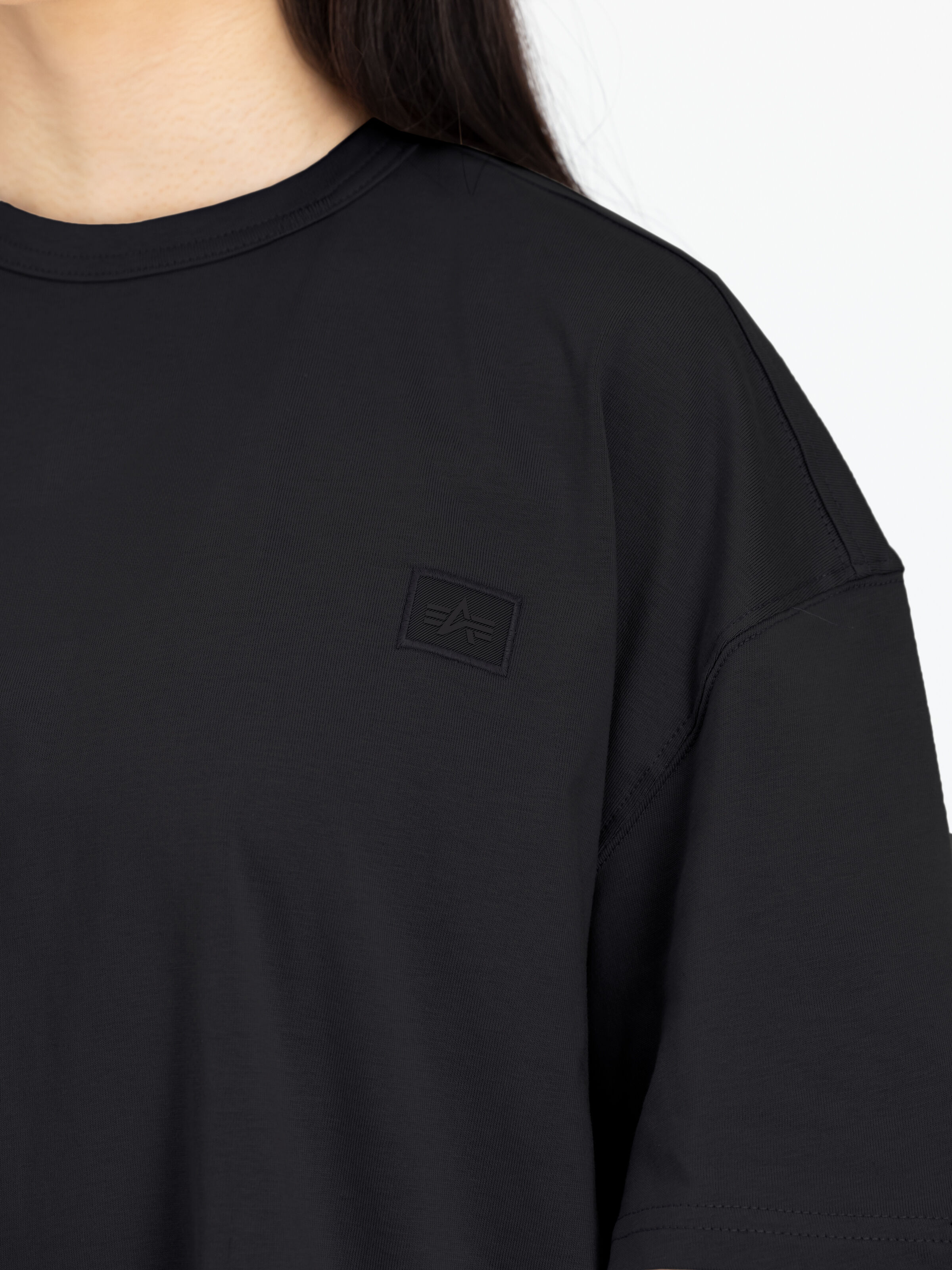Alpha Essentials Rubber Logo T-Shirt Women black 146061_03_3_detail_00001_98360