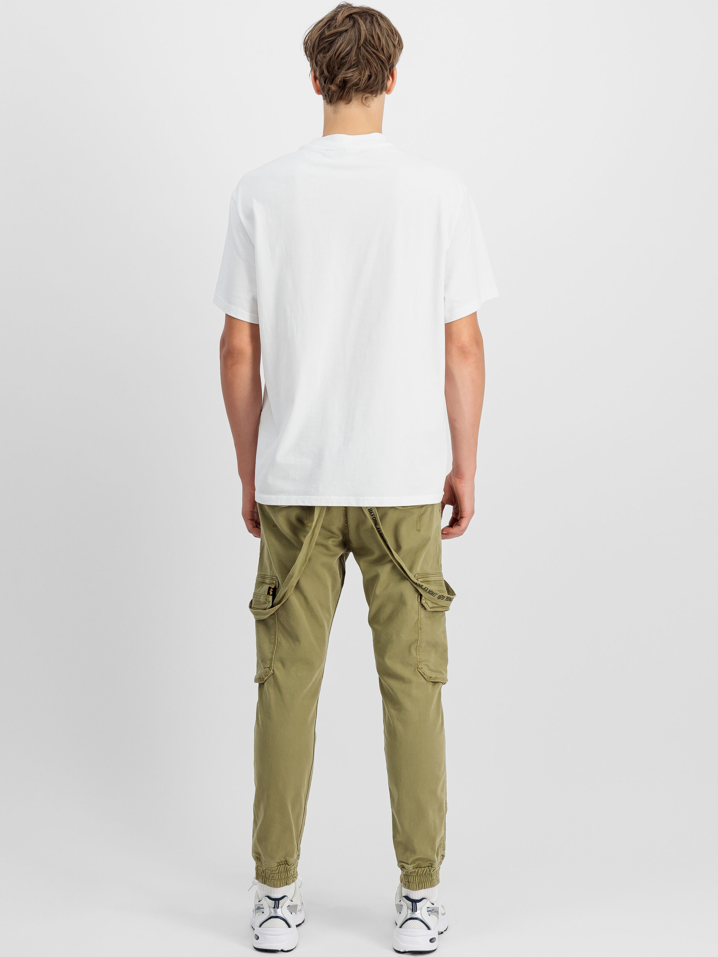Utility Pant olive 128202_11_2_model_00002_218100