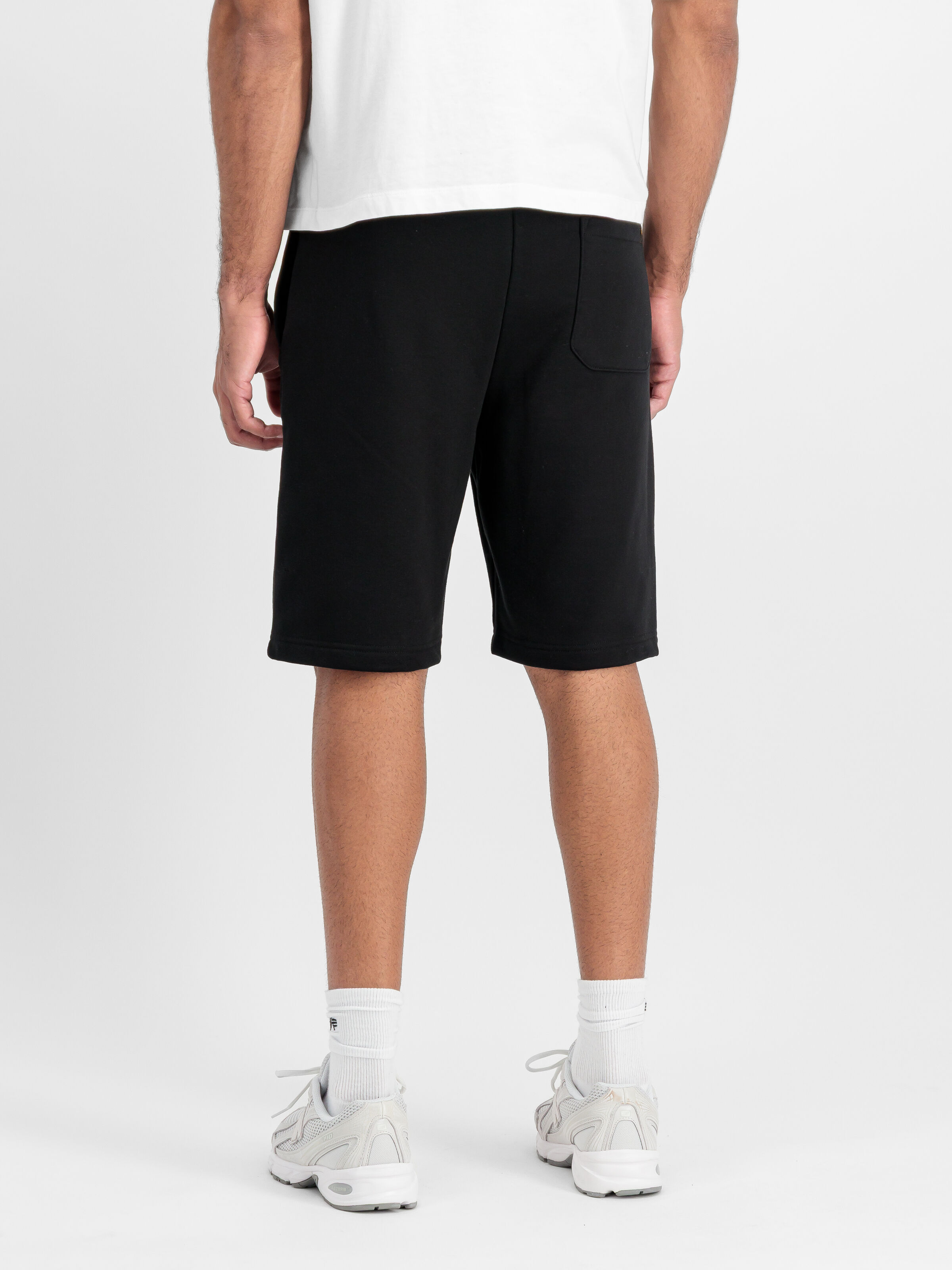 Label Jogger Short black 266363_03_2_model_00003_210719