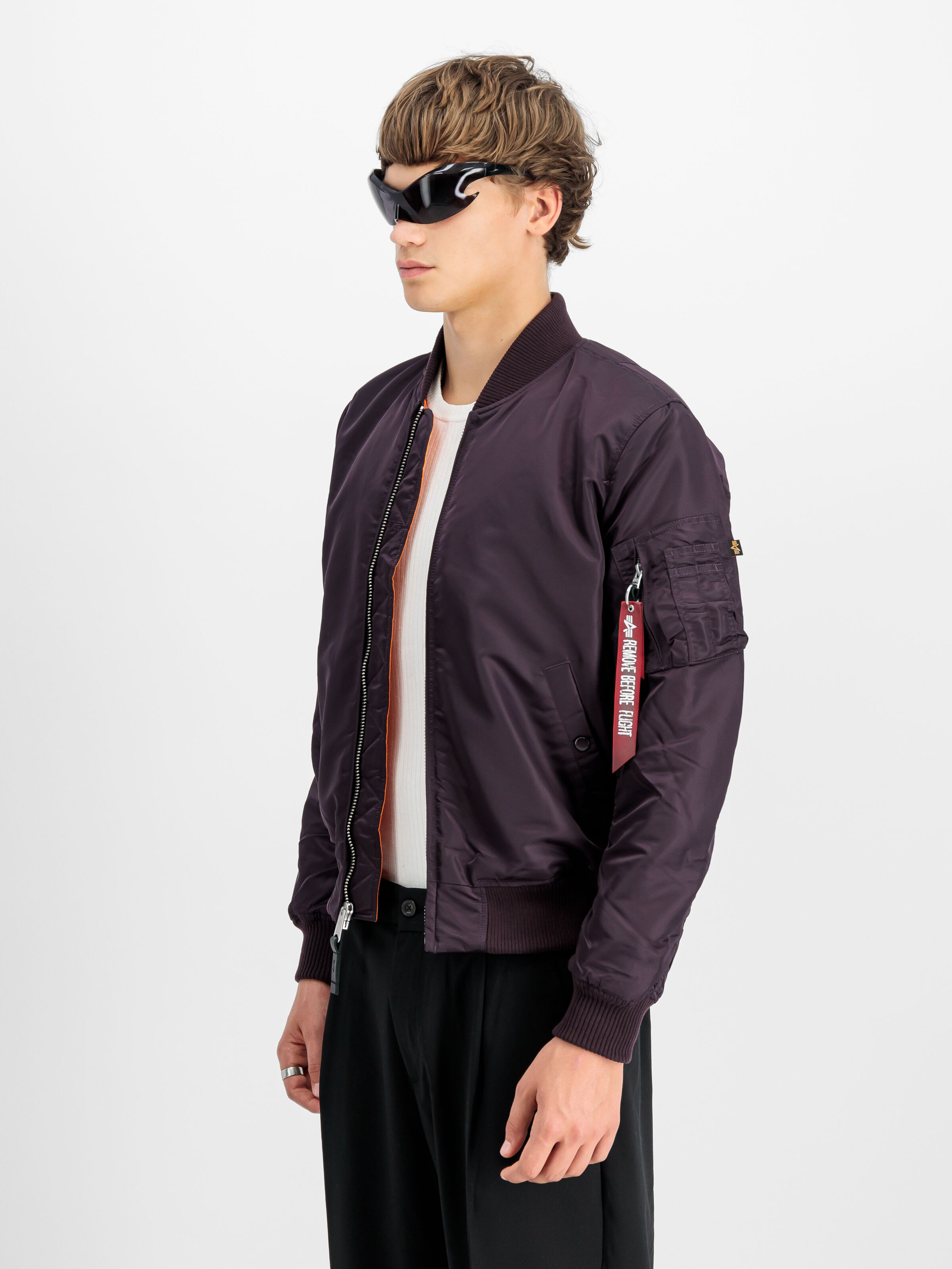 MA-1 VF 59 Bomber Jacket Plum 191118_719_2_model_00003_107064
