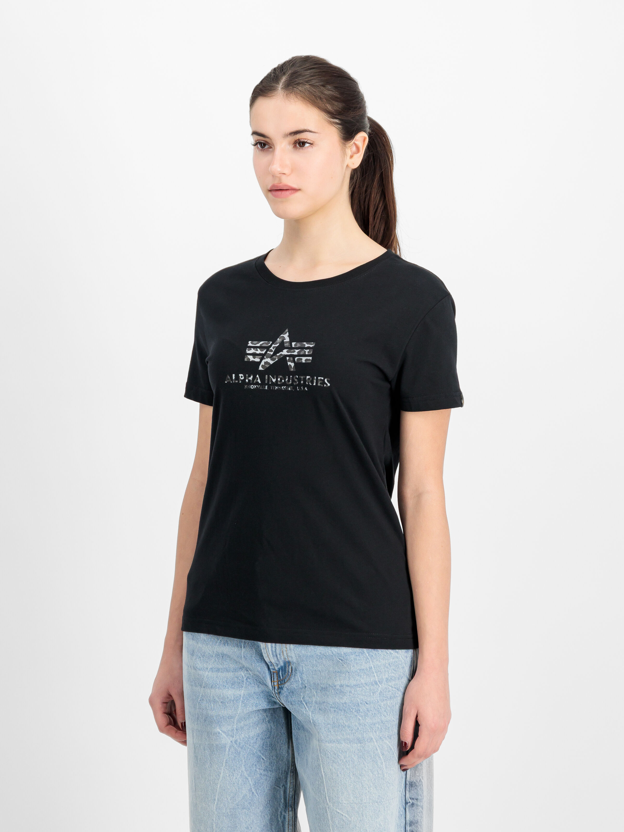 Basic Big Logo Mirror Leo T-Shirt Women black 196051ML_03_2_model_00002_199277