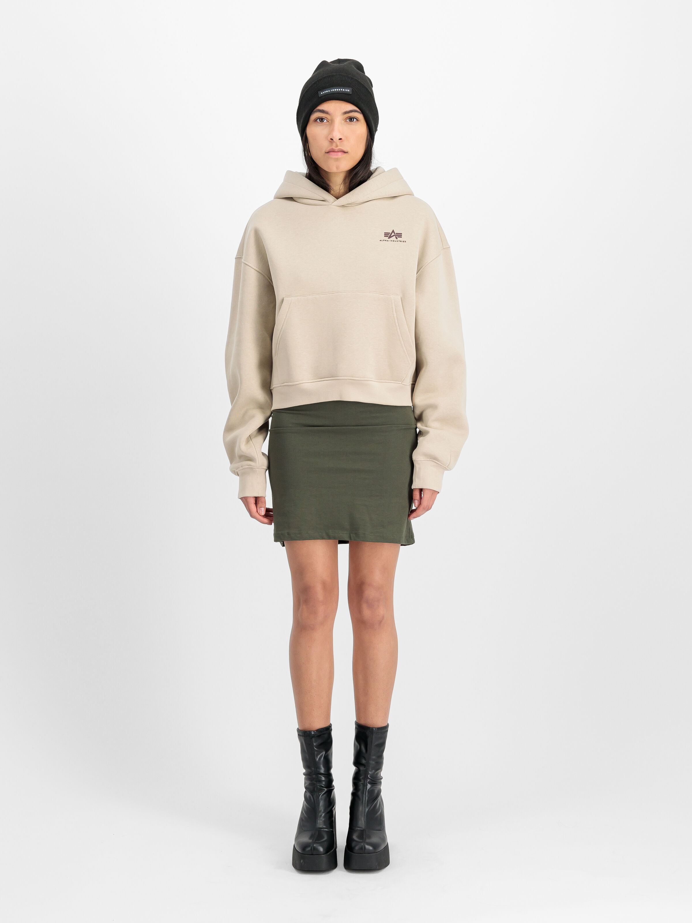Basic Small Logo Hoodie Women organic beige 258041_627_2_model_00001_165991