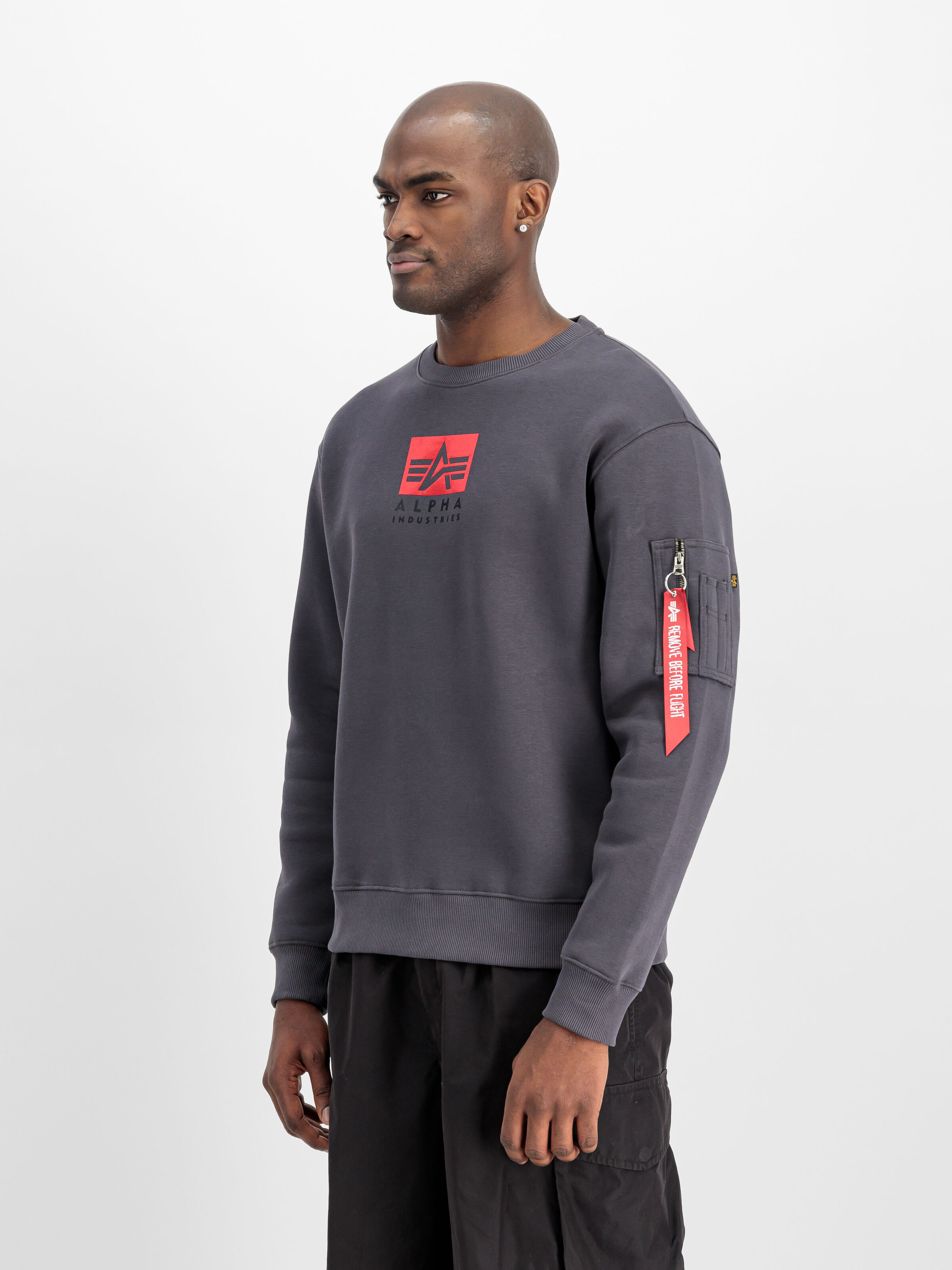 Satin Logo Sweatshirt vintage grey 148311_684_2_model_00002_160579