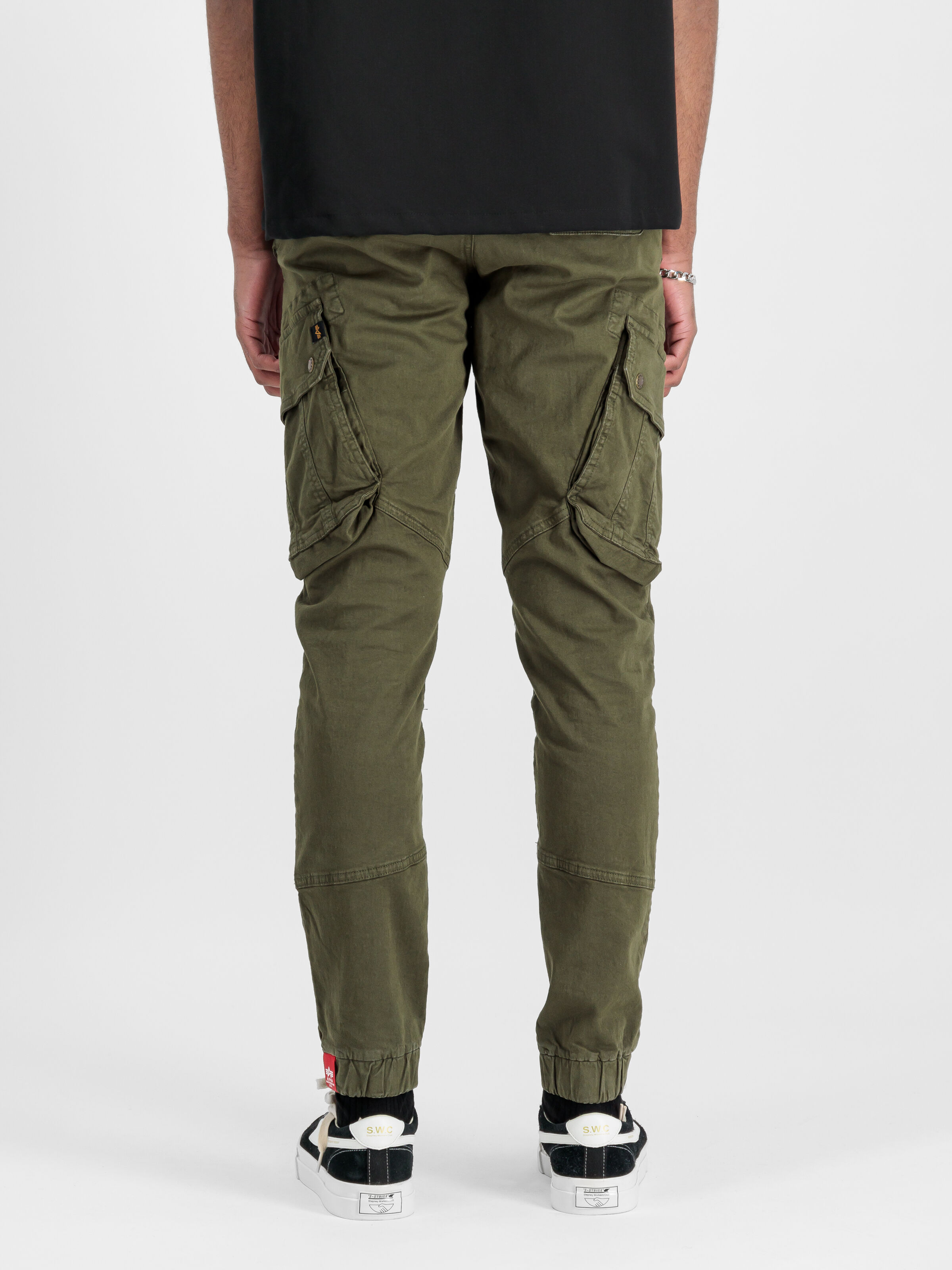Combat Pant dark olive 126215_142_2_model_00005_130858