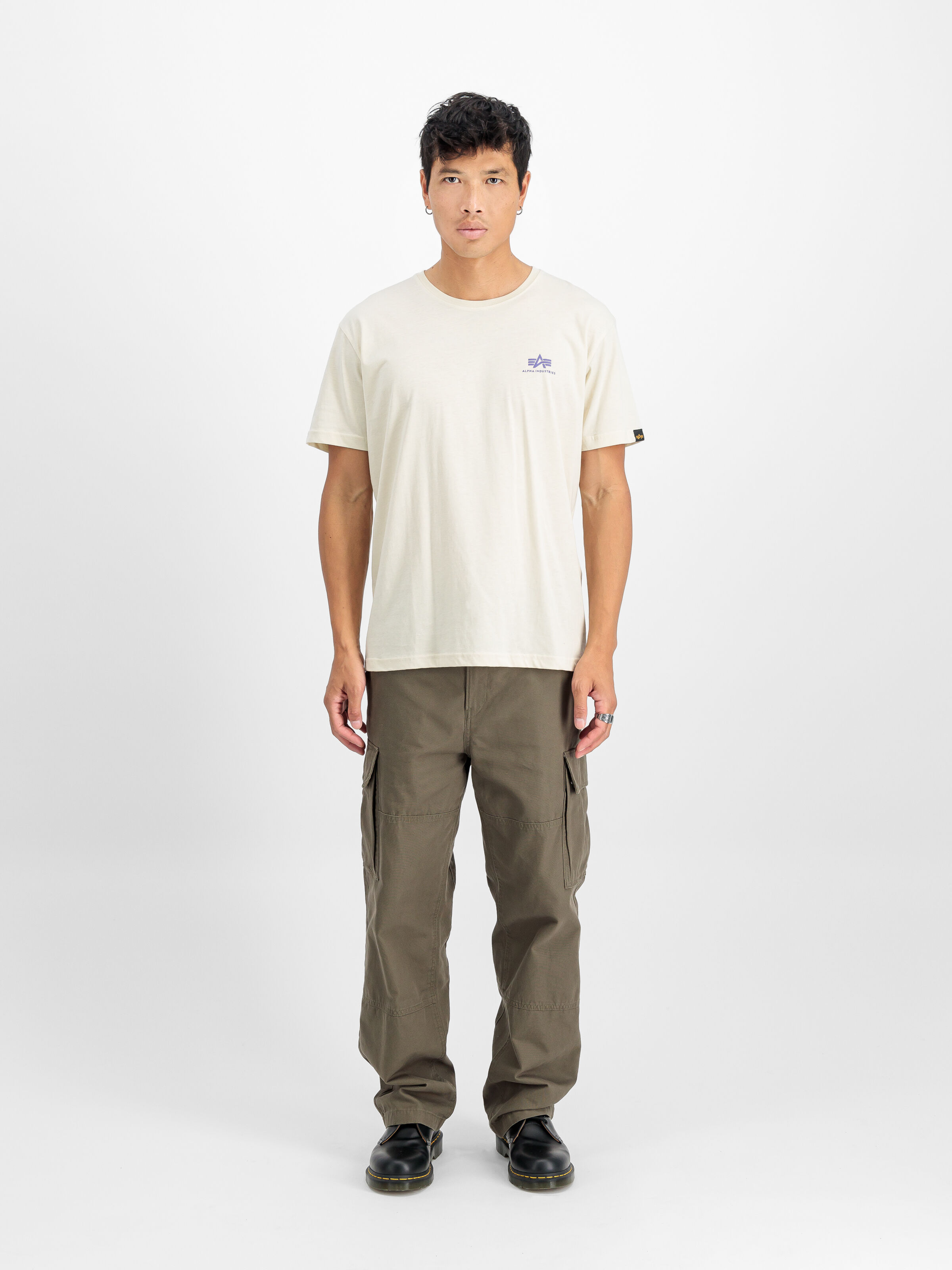 Basic Small Logo T-Shirt vintage white 188505_300_2_model_00001_126394