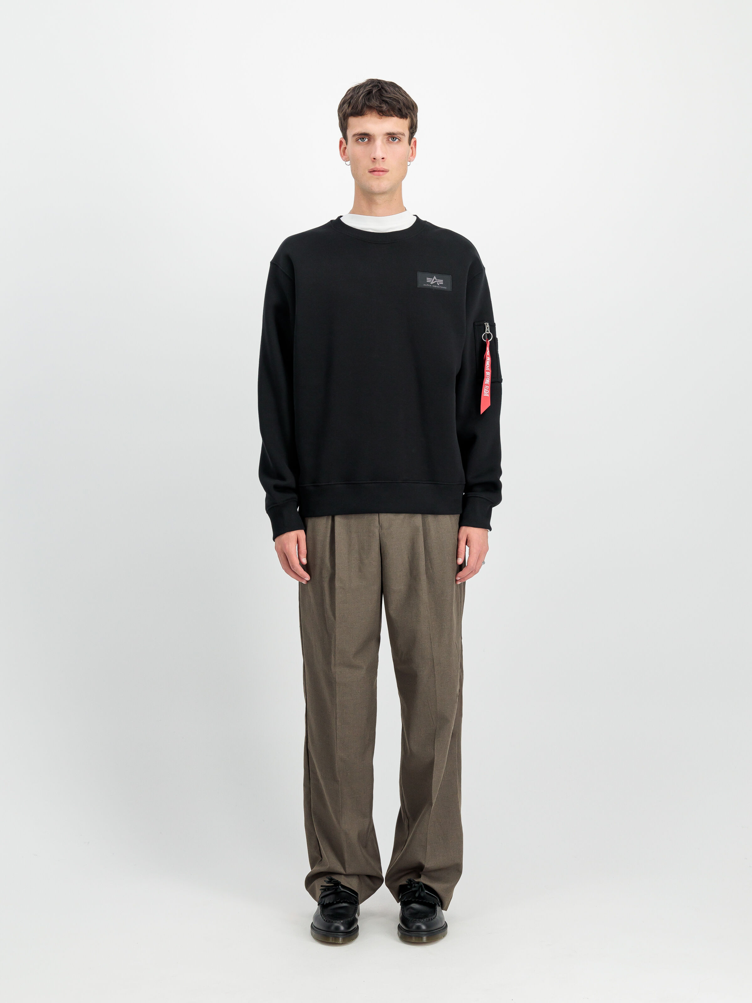 Backprint Sweatshirt black 128305_03_2_model_00001_118532