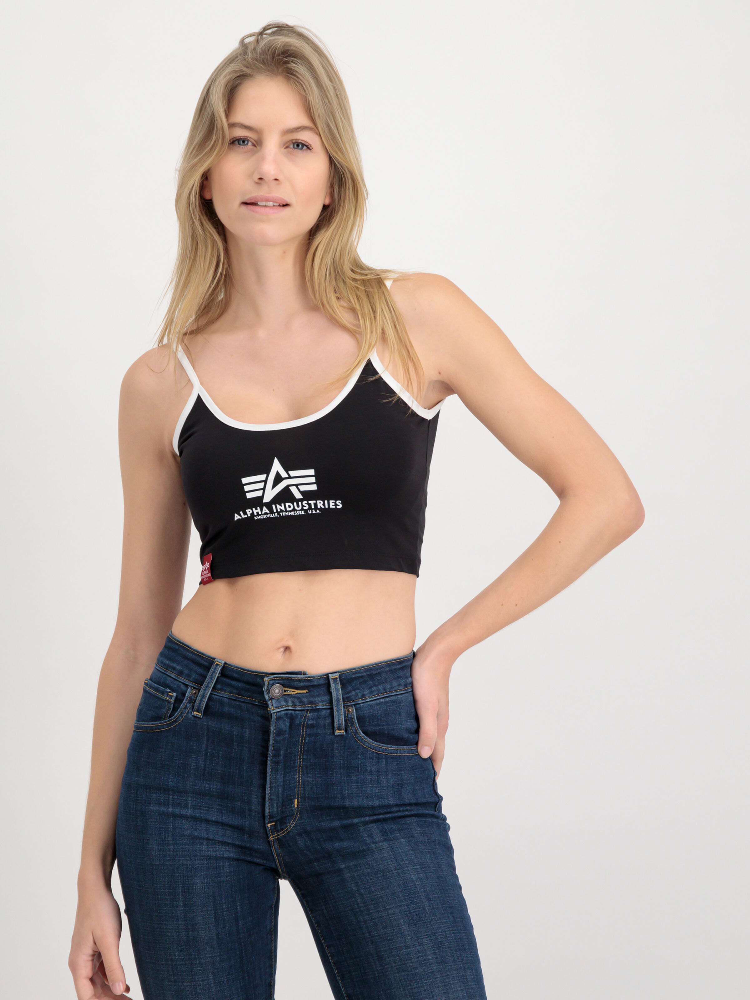 Basic Mid Logo Cropped Tank Top Women black 106080_03_alpha_industries_basic_ml_cropped_tank_top_wmn_001_182365