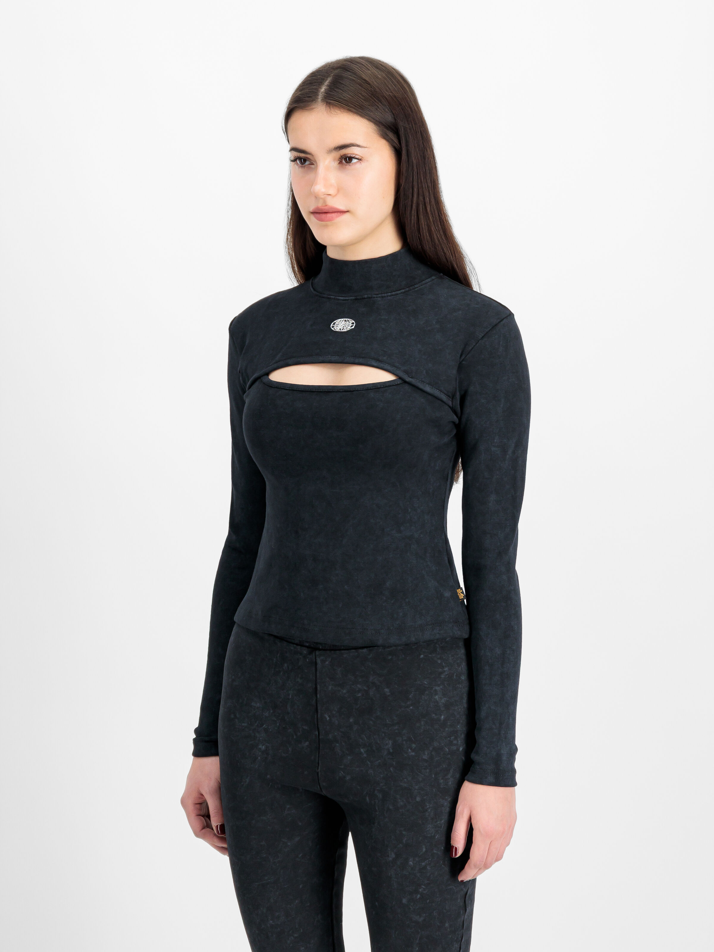 World Cut Out Longsleeve Women black 266090_03_2_model_00002_212410