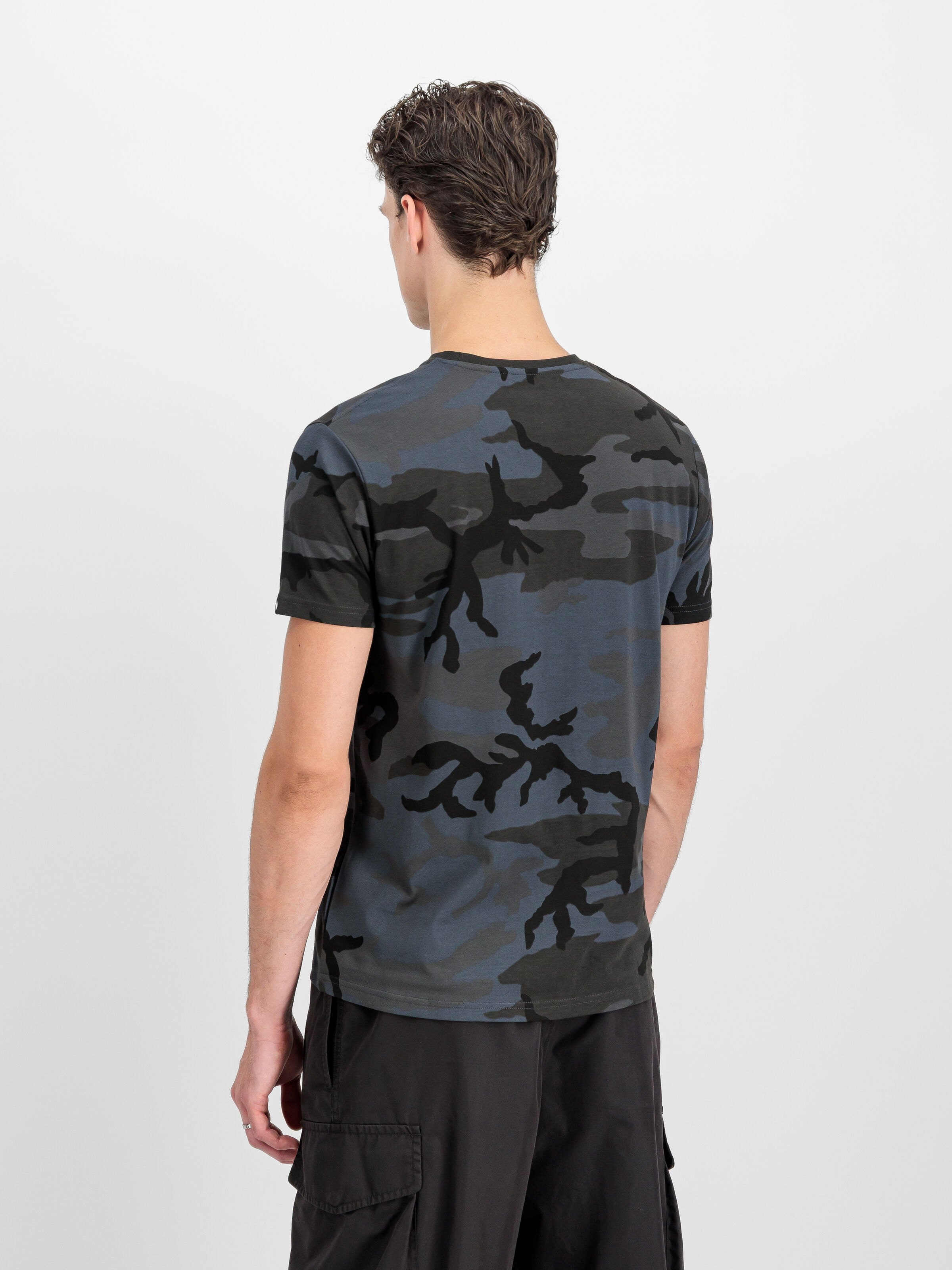 Basic Big Logo Camo T-Shirt black camo 100501C_125_2_model_00003_184147