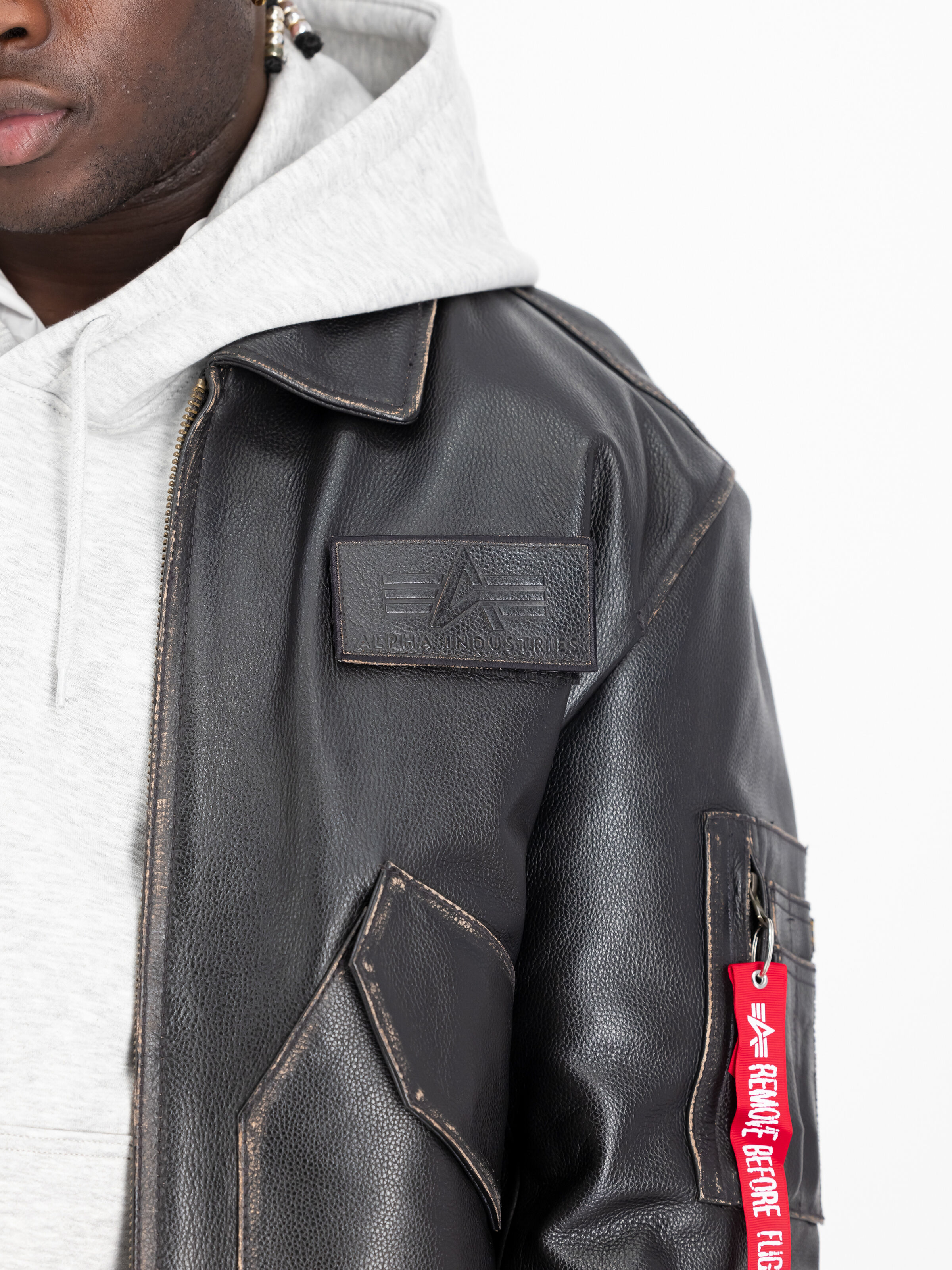 CWU Leather Heritage Bomber Jacket vintage brown 100109_250_3_detail_00001_96615