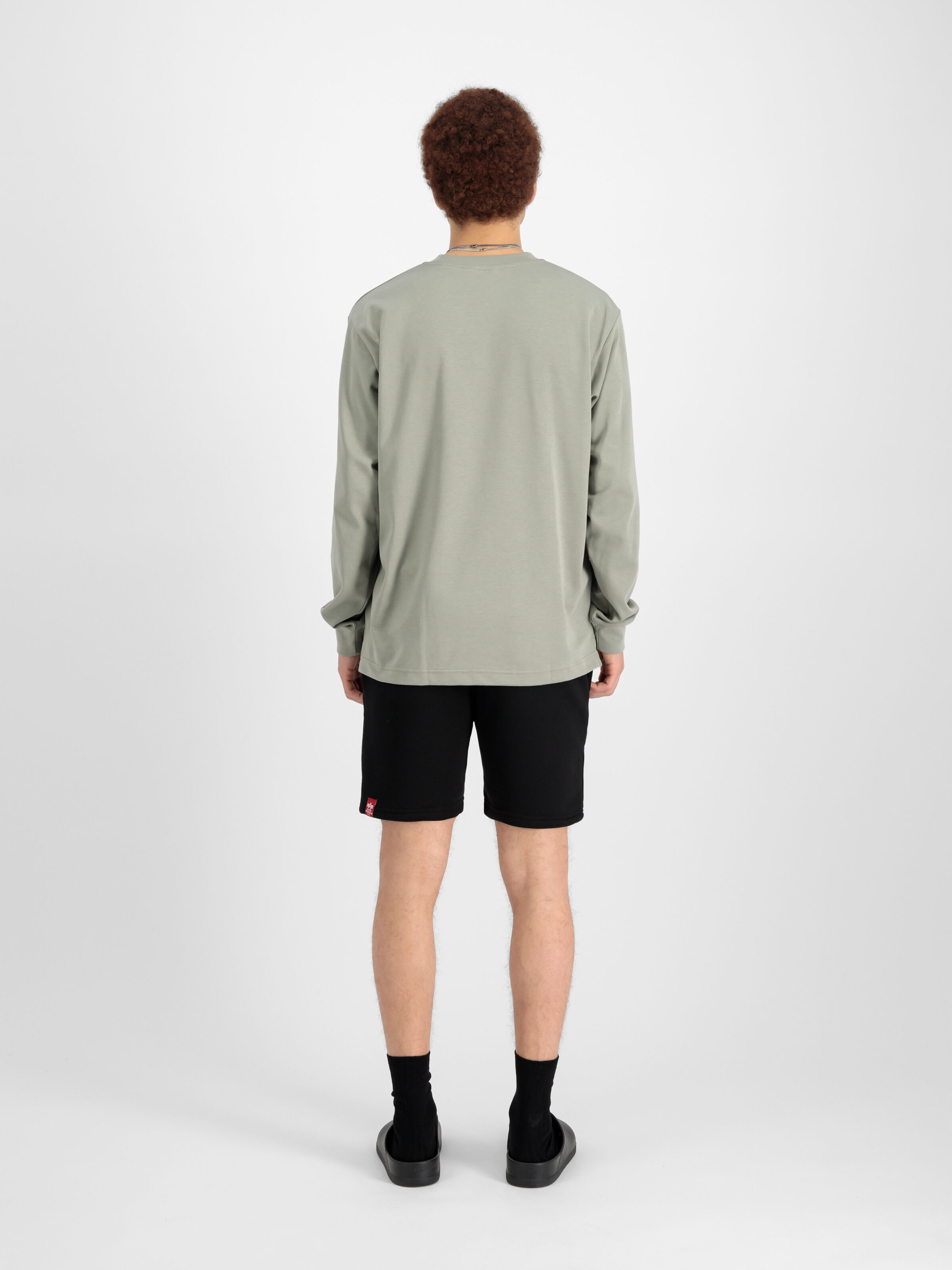 Alpha Puff Print Short black 146365_03_2_model_00002_149461