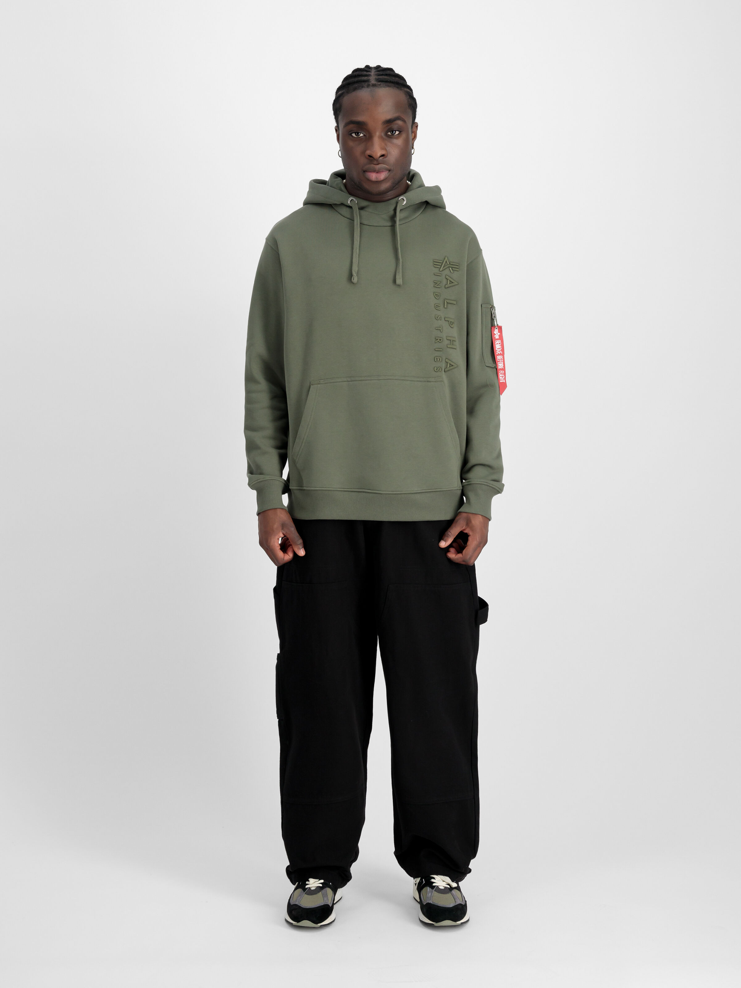 Embroidery Hoodie dark olive 138333_142_2_model_00001_129512