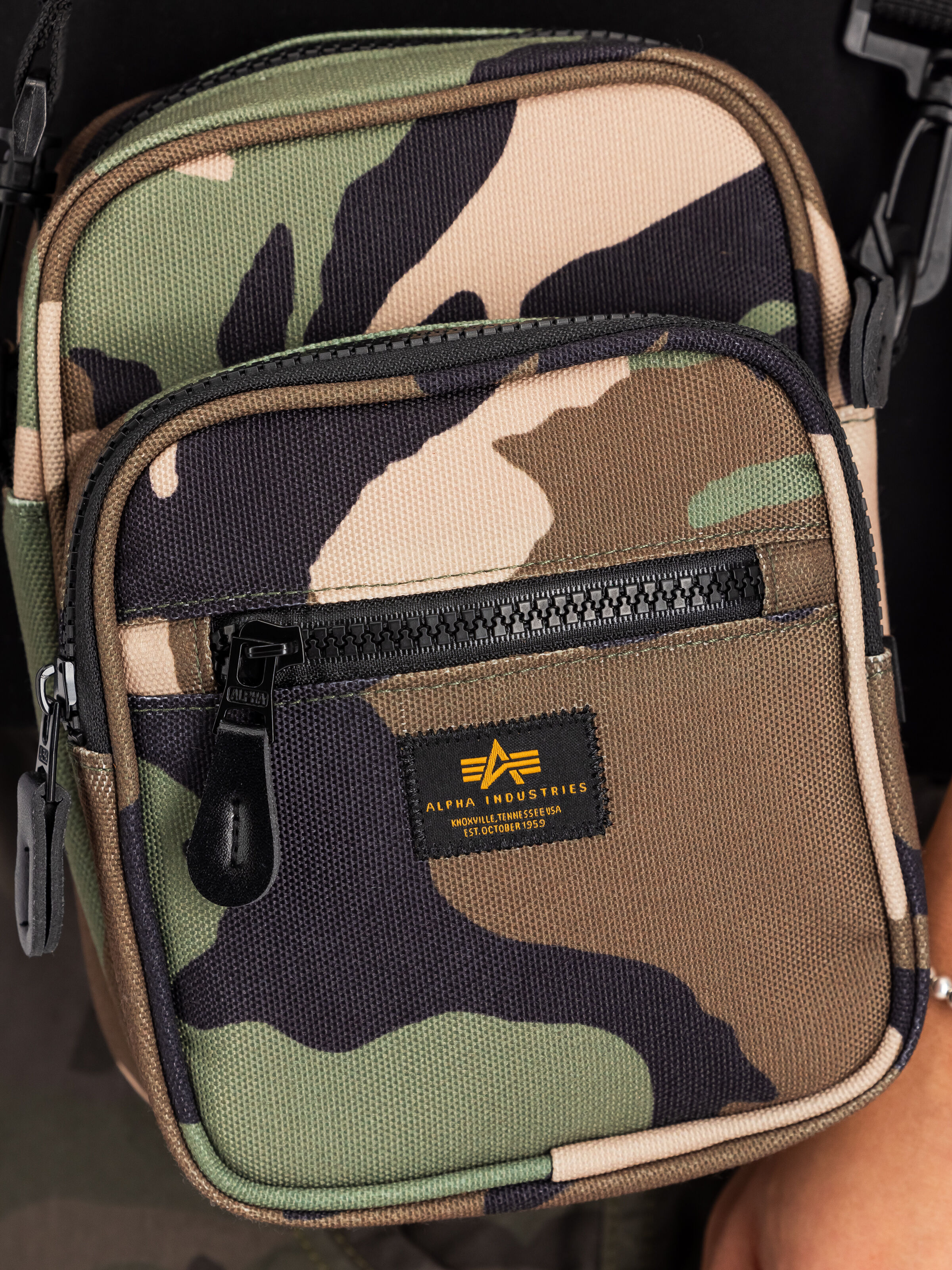 Label Messenger Small Bag wdl camo 65 156941_408_3_detail_00001_153124