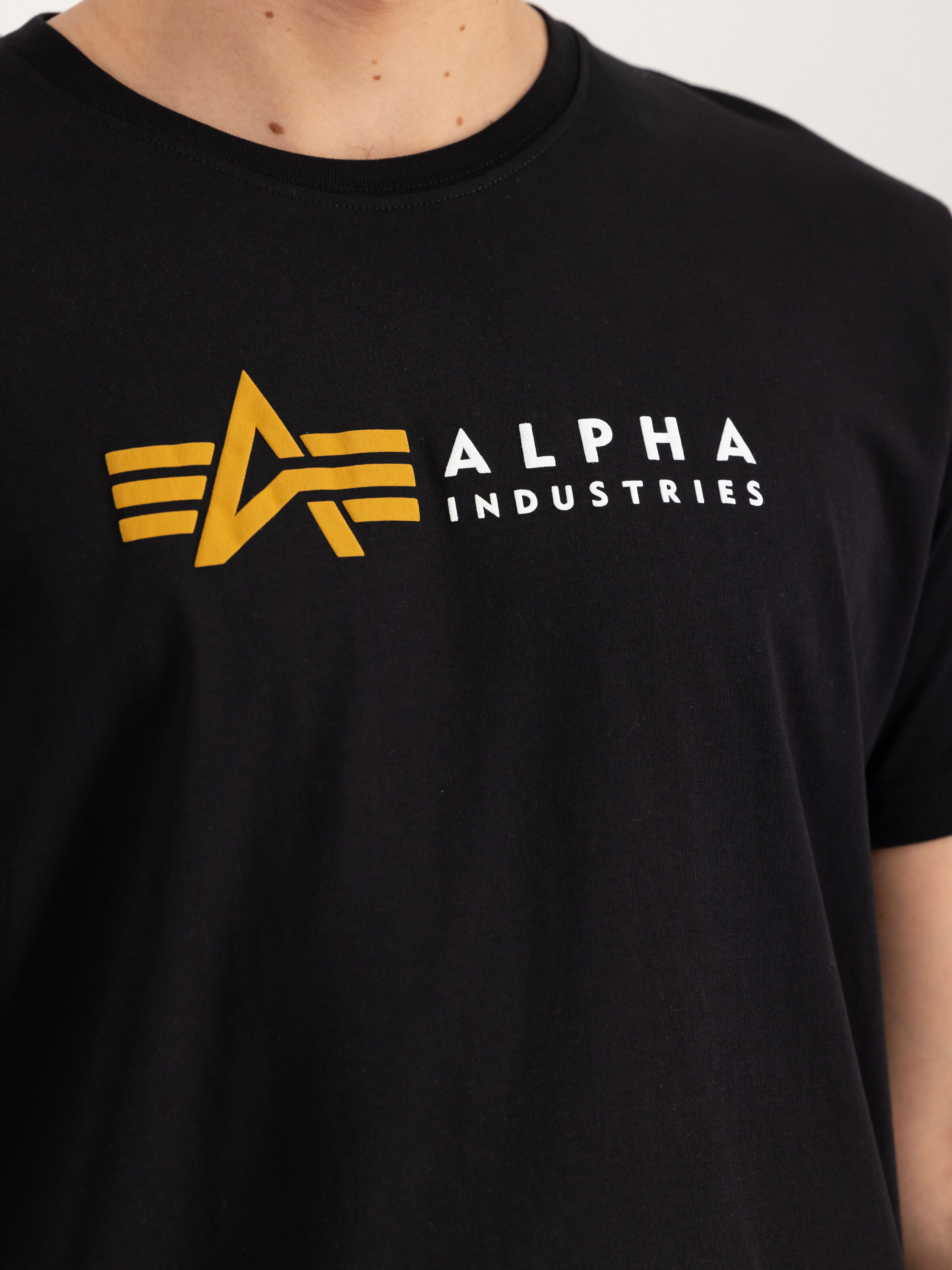 Alpha Label Puff Print T-Shirt black 118502PP_03_3_detail_00001_111420