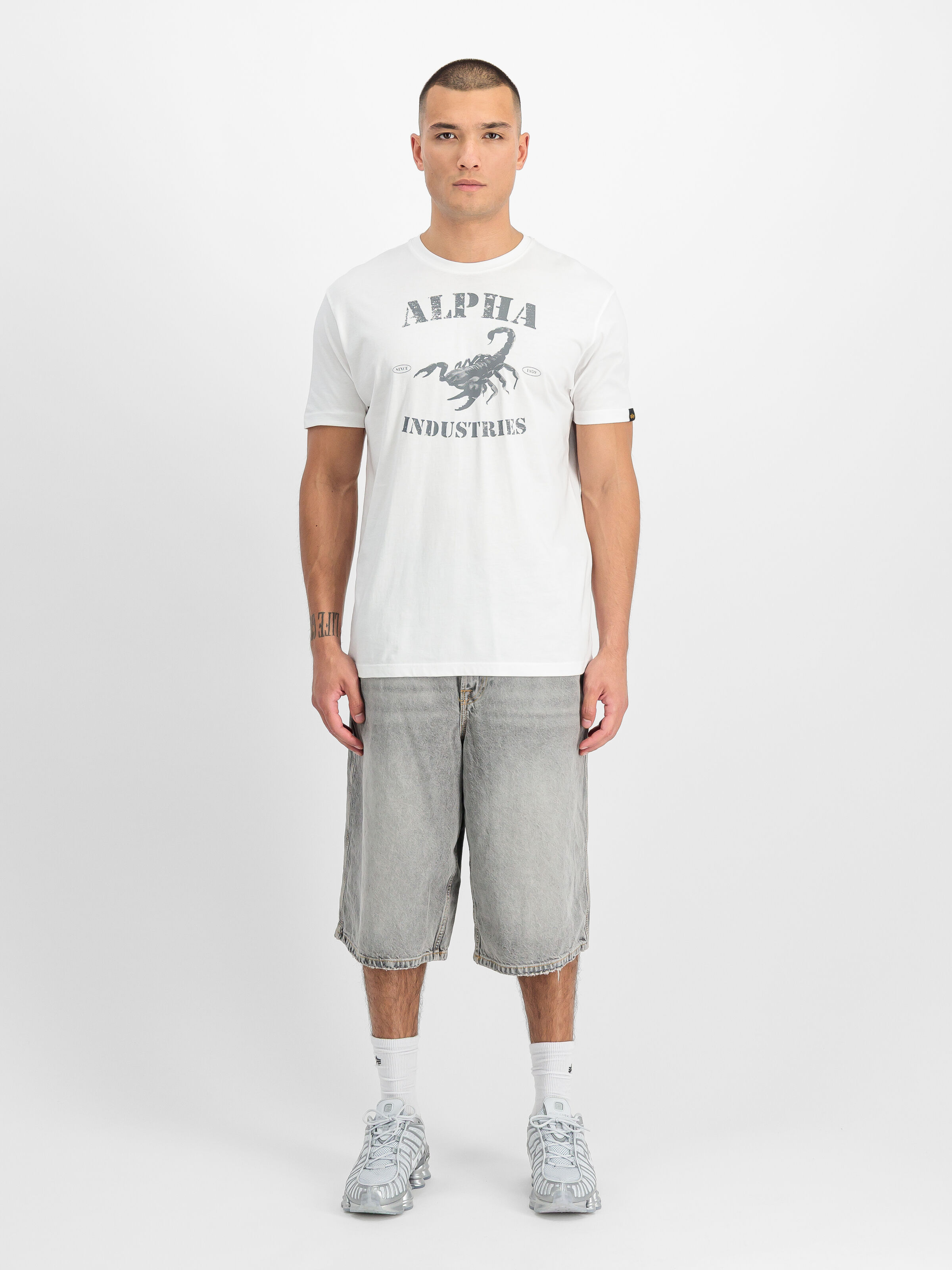 Scorpion T-Shirt white 266513_09_2_model_00001_215478