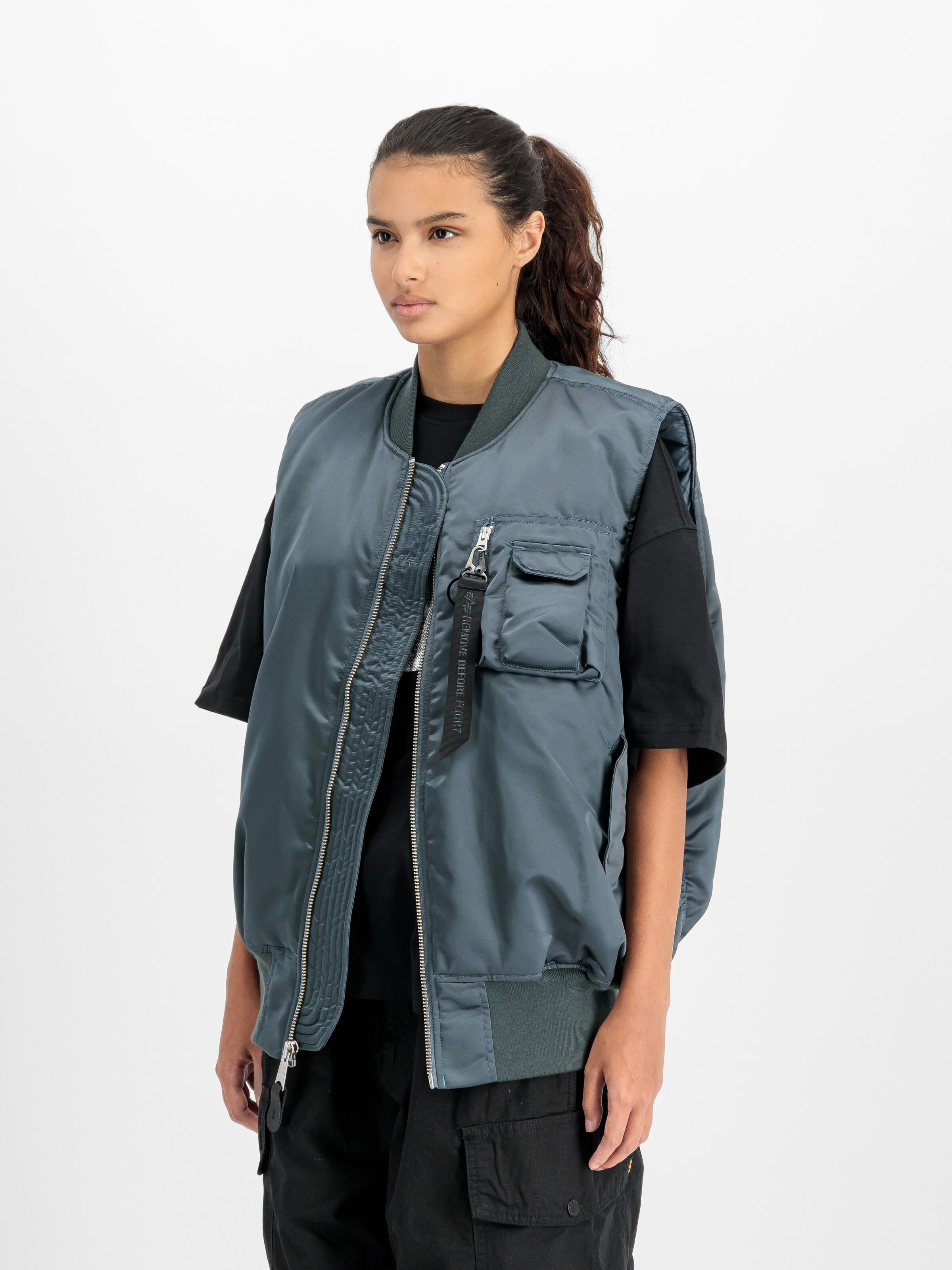 MA-1 Base Vest denim blue 758102_439_2_model_00006_223405