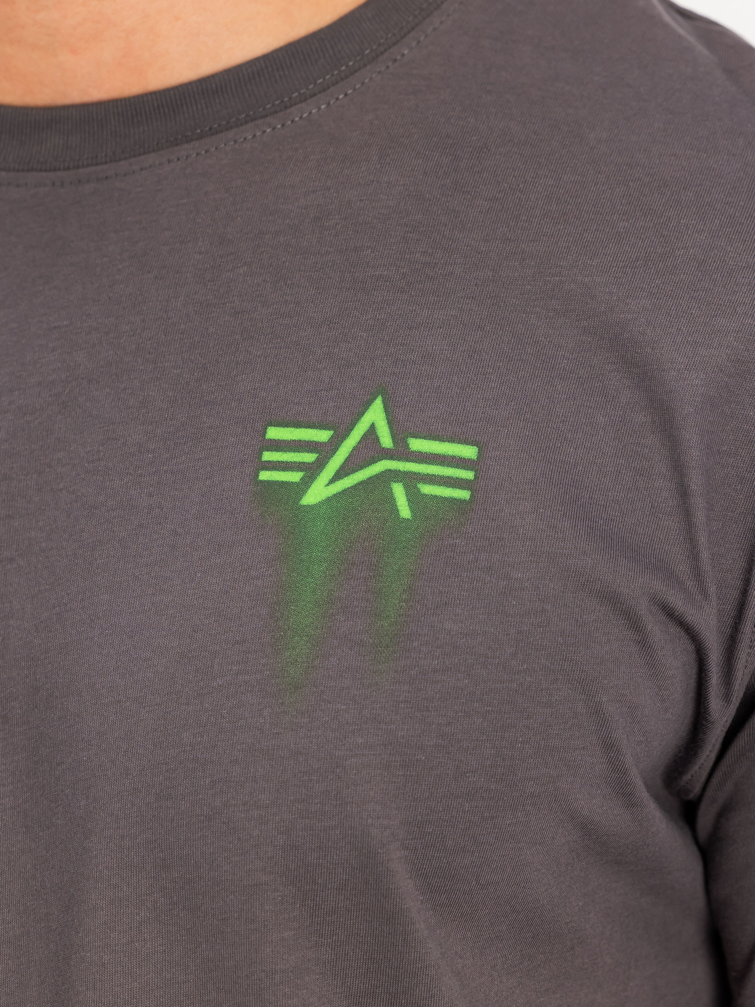 Spray Print T-Shirt vintage grey 266526_684_3_detail_00001_214188