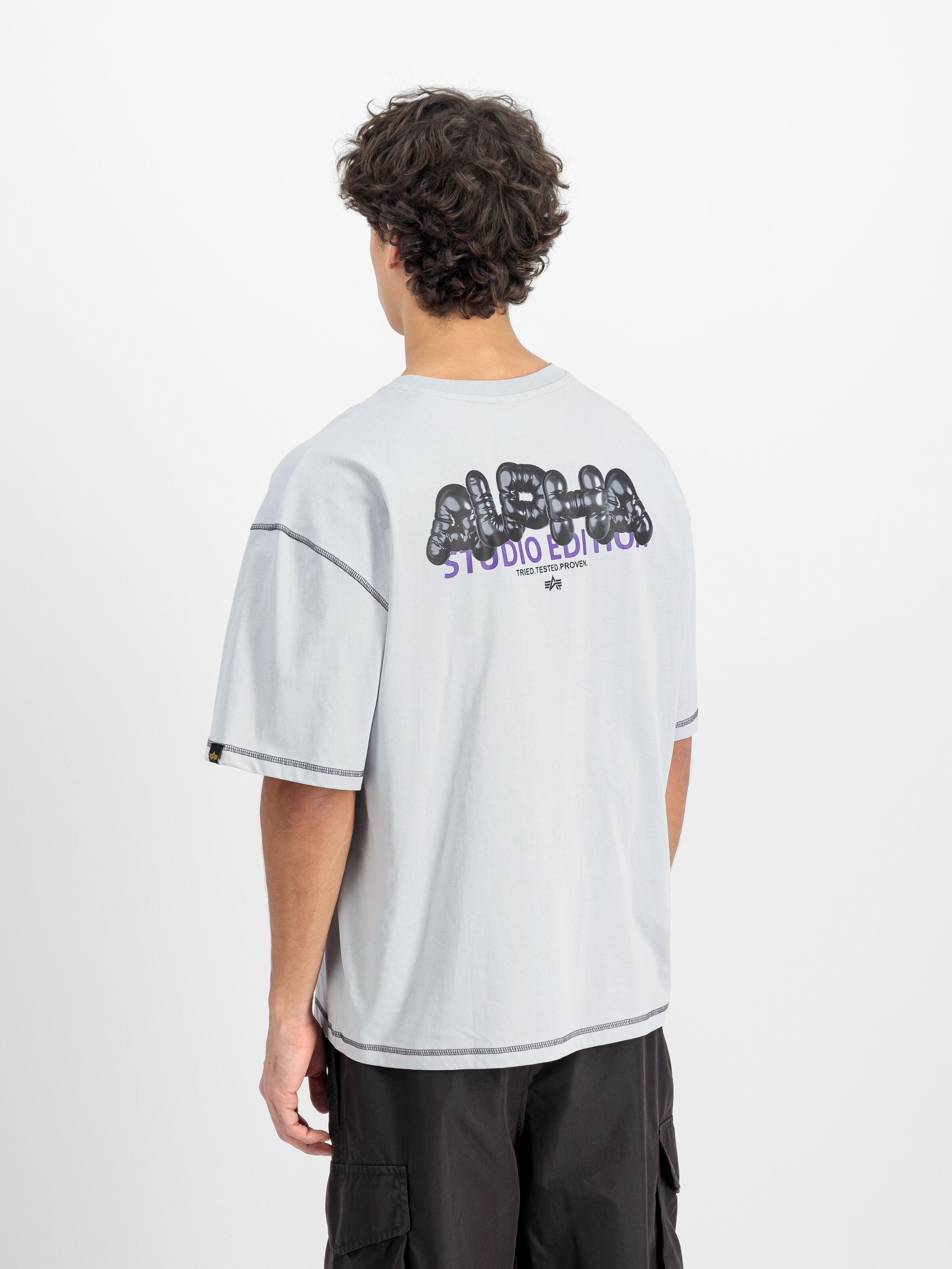 Studio Bubble Backprint T-Shirt pastel grey 156555_666_2_model_00004_138732