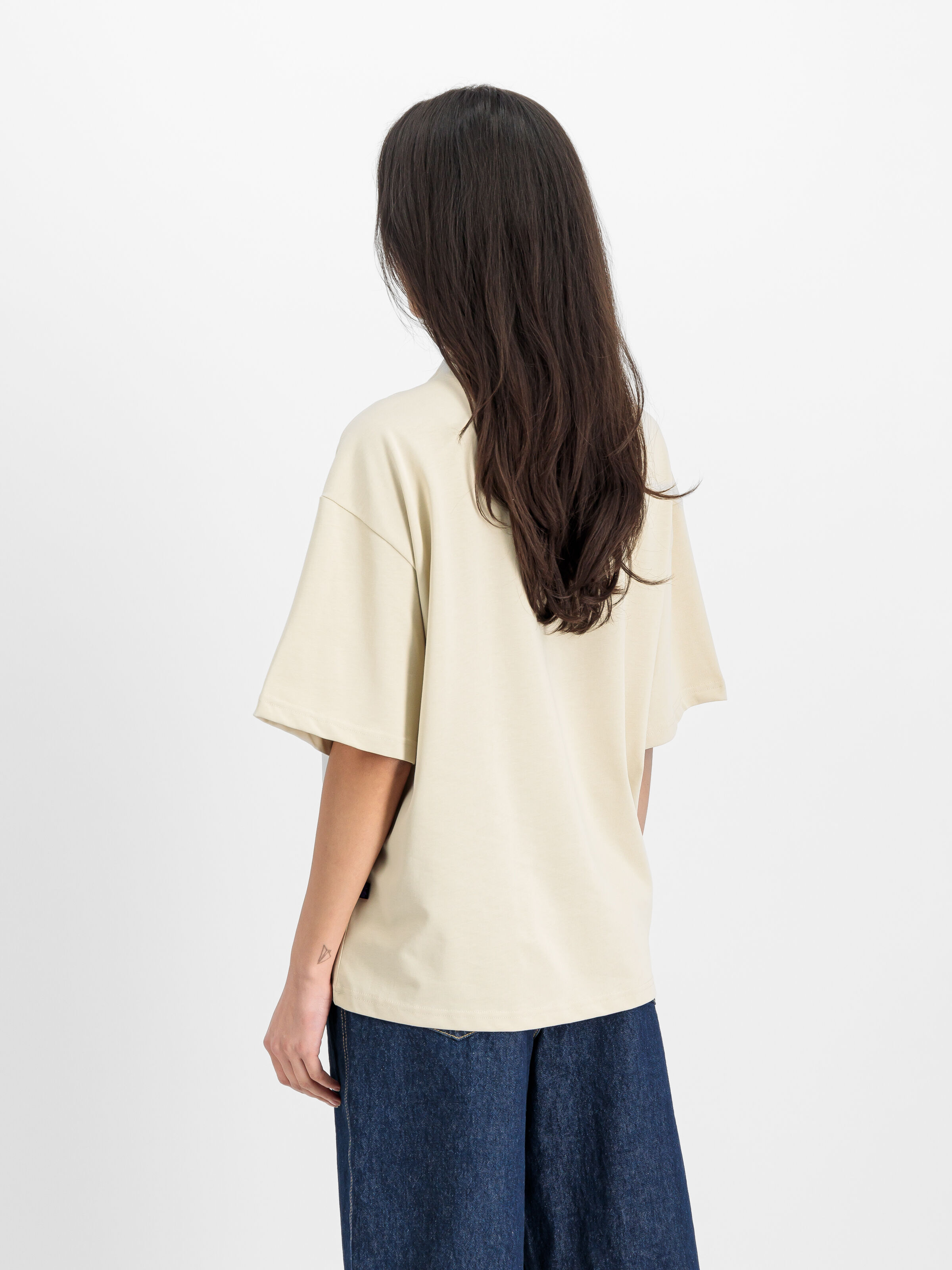 Base T-Shirt vintage white 756503_300_2_model_00003_155105