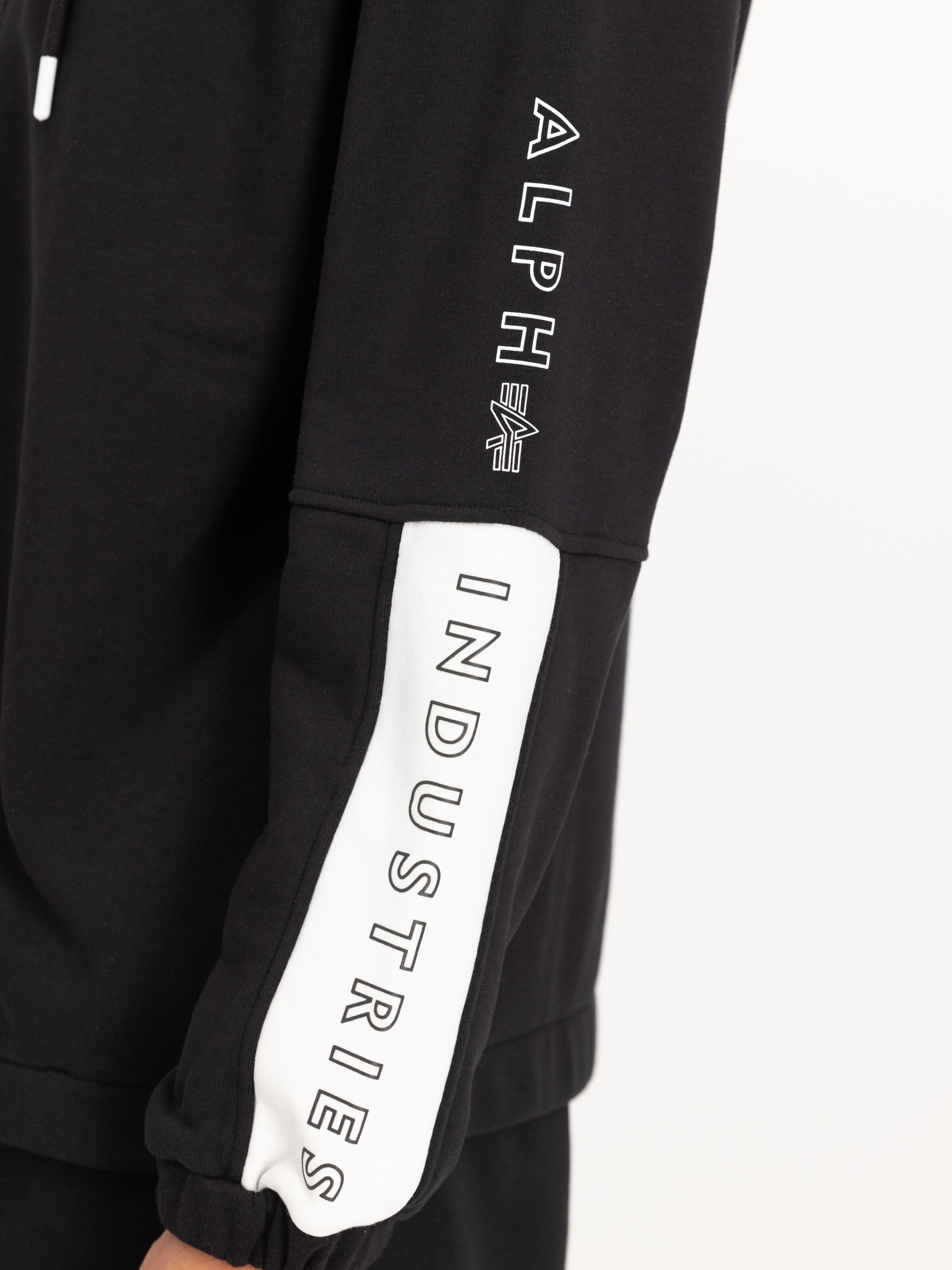 Track Alpha Jacket black 156338_03_3_detail_00002_151984