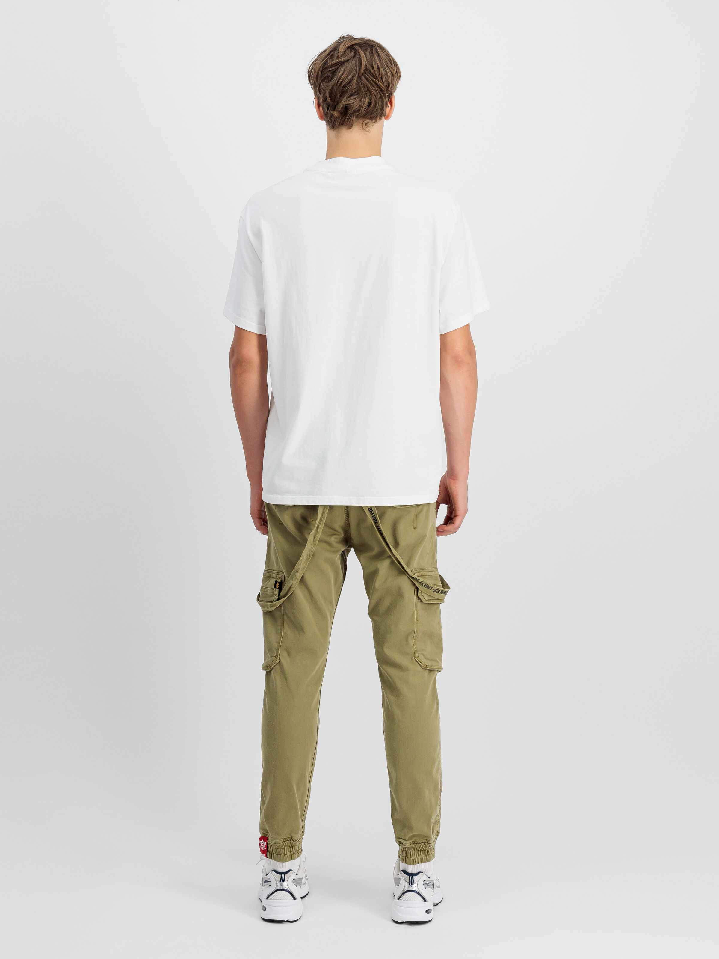 Utility Pant olive 128202_11_2_model_00002_105979