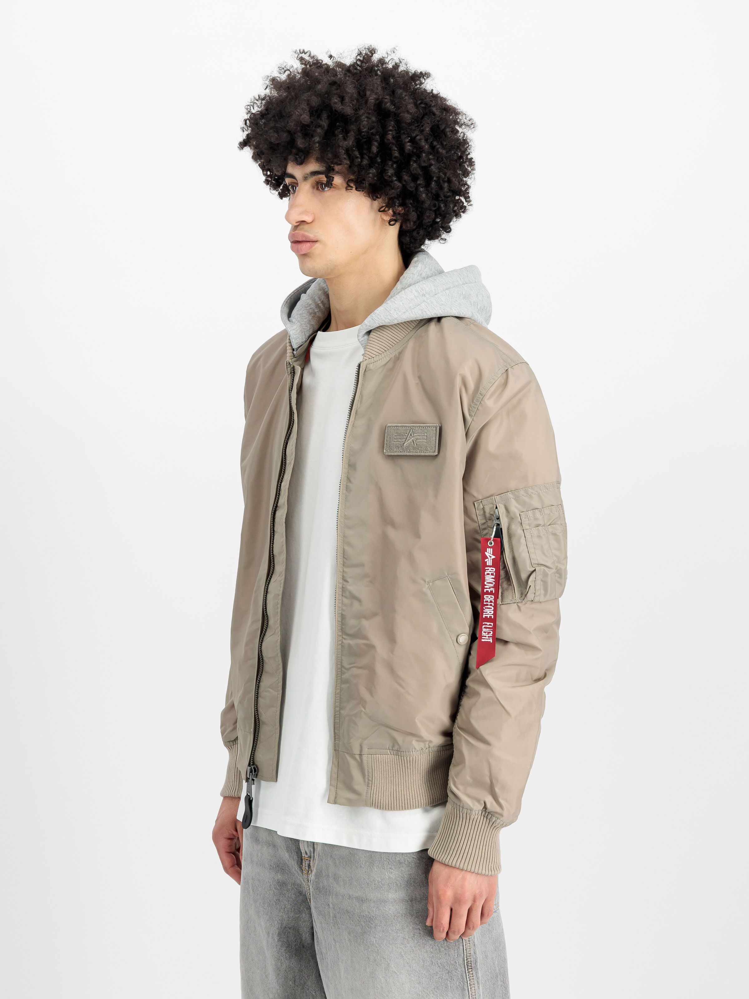 MA-1 TT Hood Light Bomber Jacket vintage sand 196108_679_2_model_00002_155540