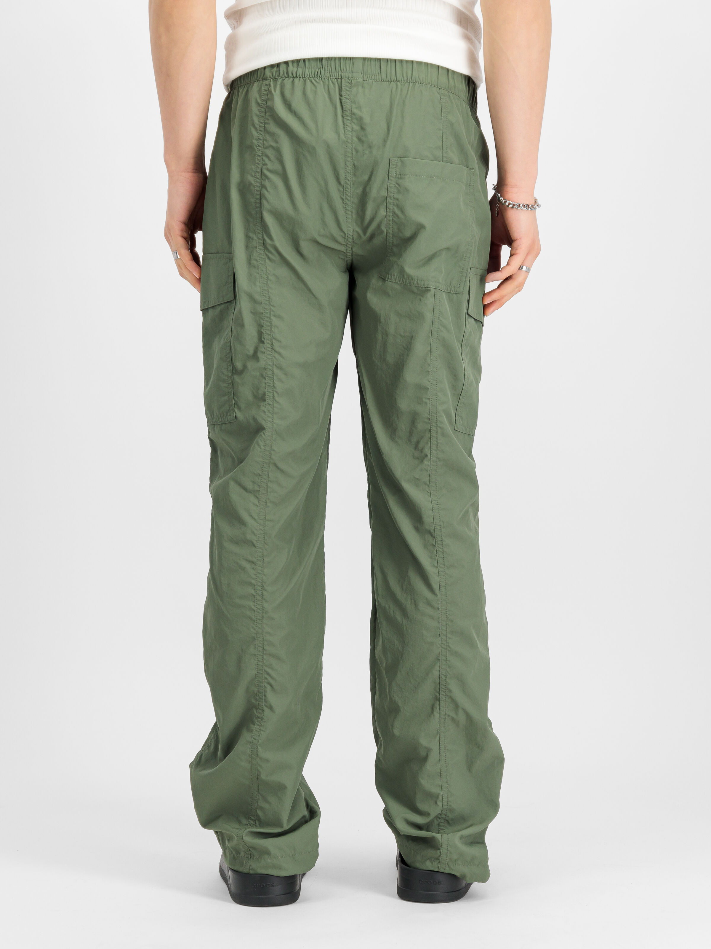 Nylon Cargo Pant sage-green 156213_01_2_model_00004_148075