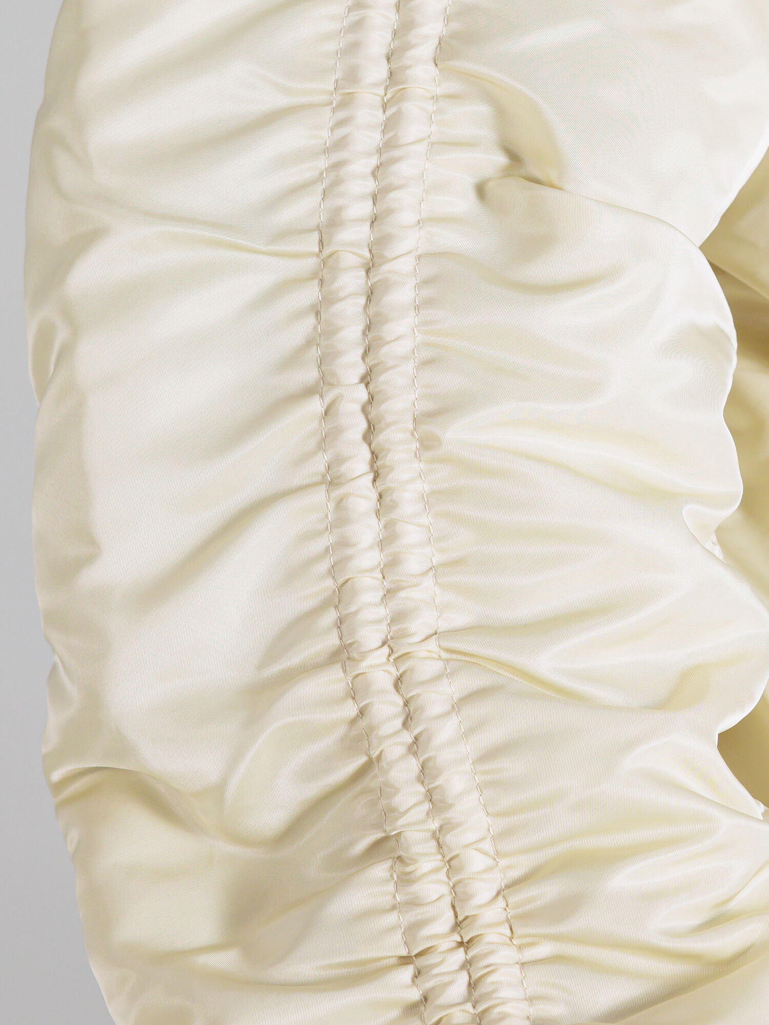 MA-1 Oversized Puckered Bomber Jacket vintage white 136133_300_alpha_industries_ma_1_os_puckered_007_123864