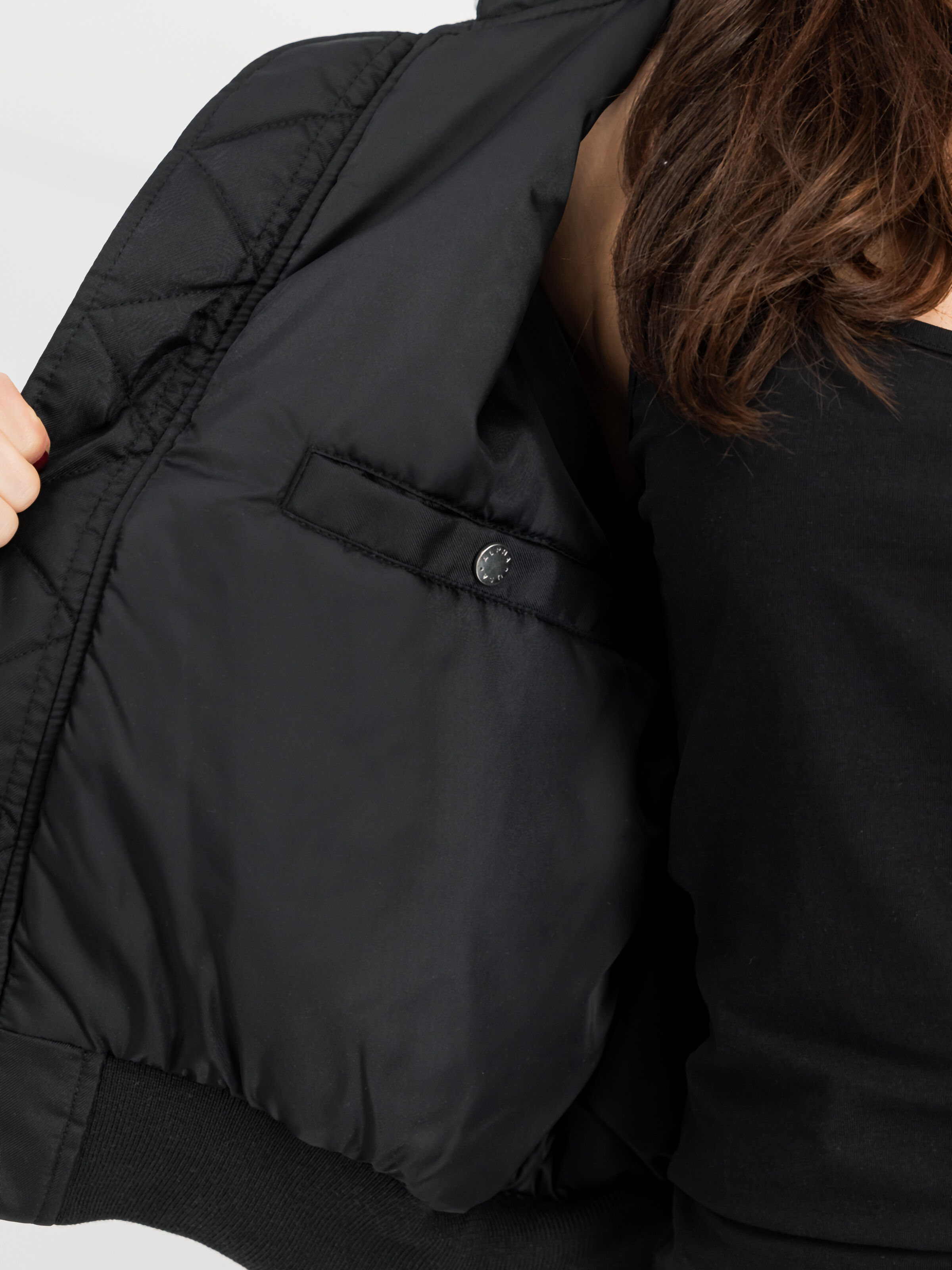 Short Hooded Light Bomber Jacket Women black 266000_03_3_detail_00001_212202